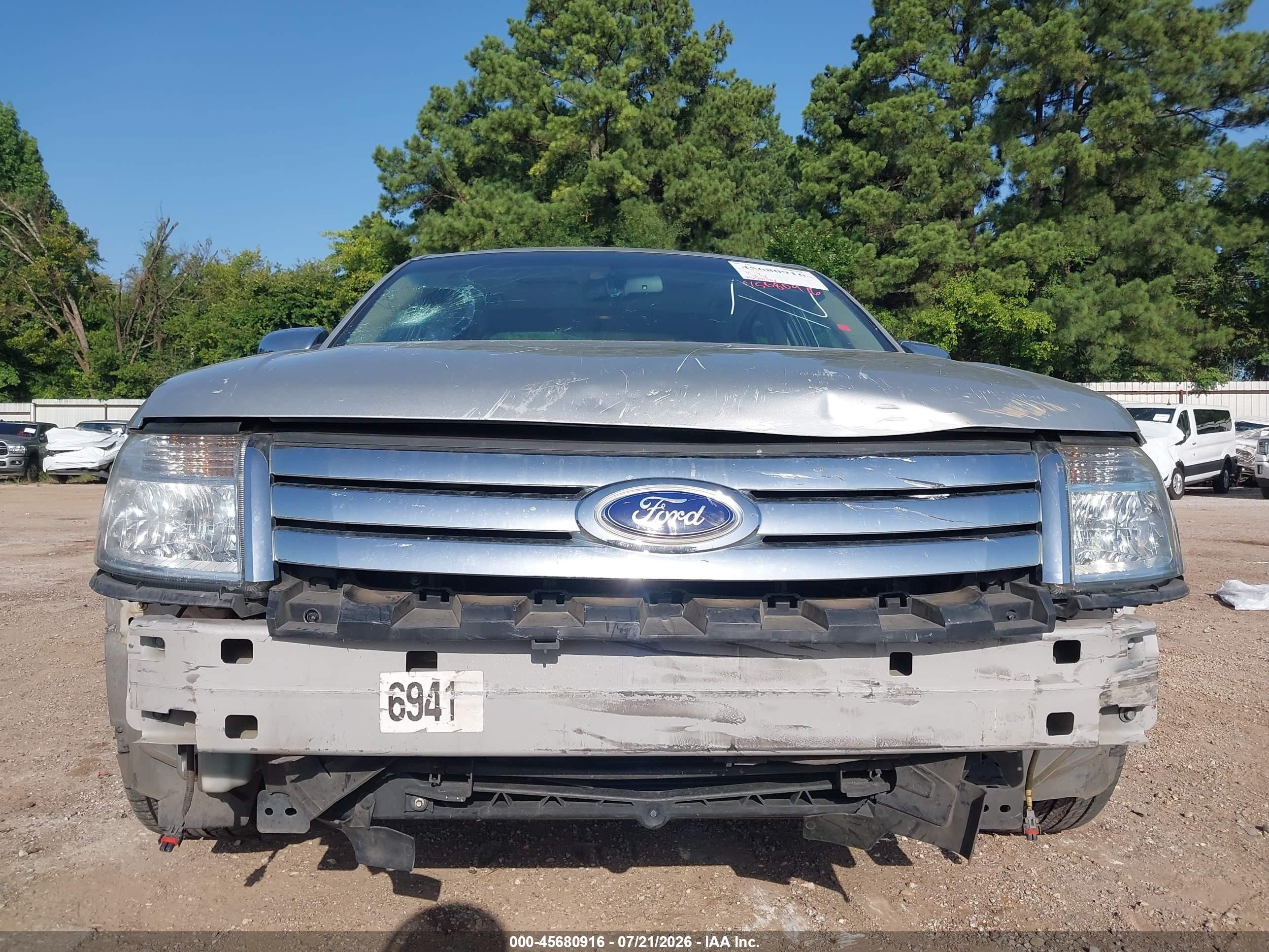 2009 Ford Taurus Limited Silver vin: 1FAHP25WX9G125931