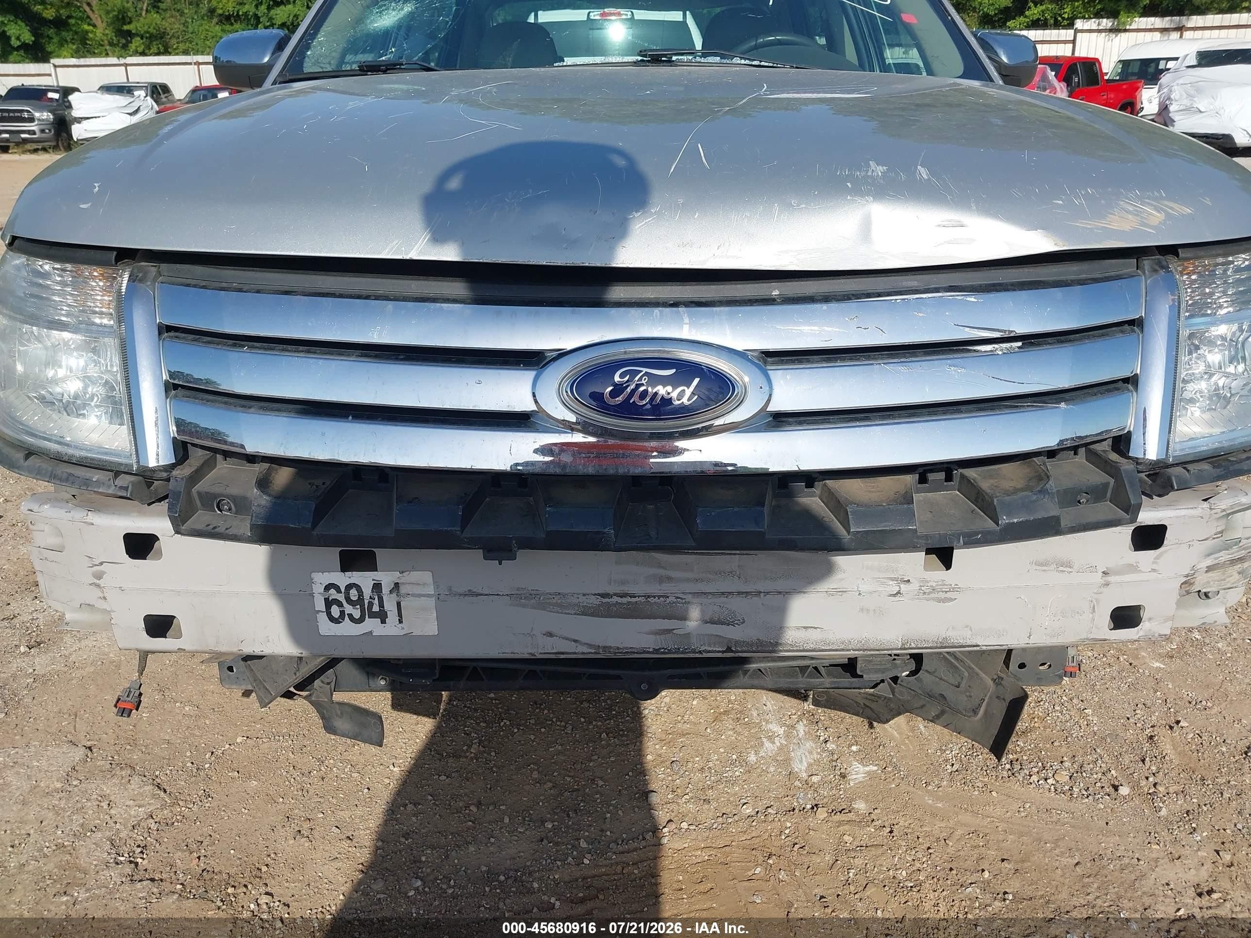 2009 Ford Taurus Limited Silver vin: 1FAHP25WX9G125931
