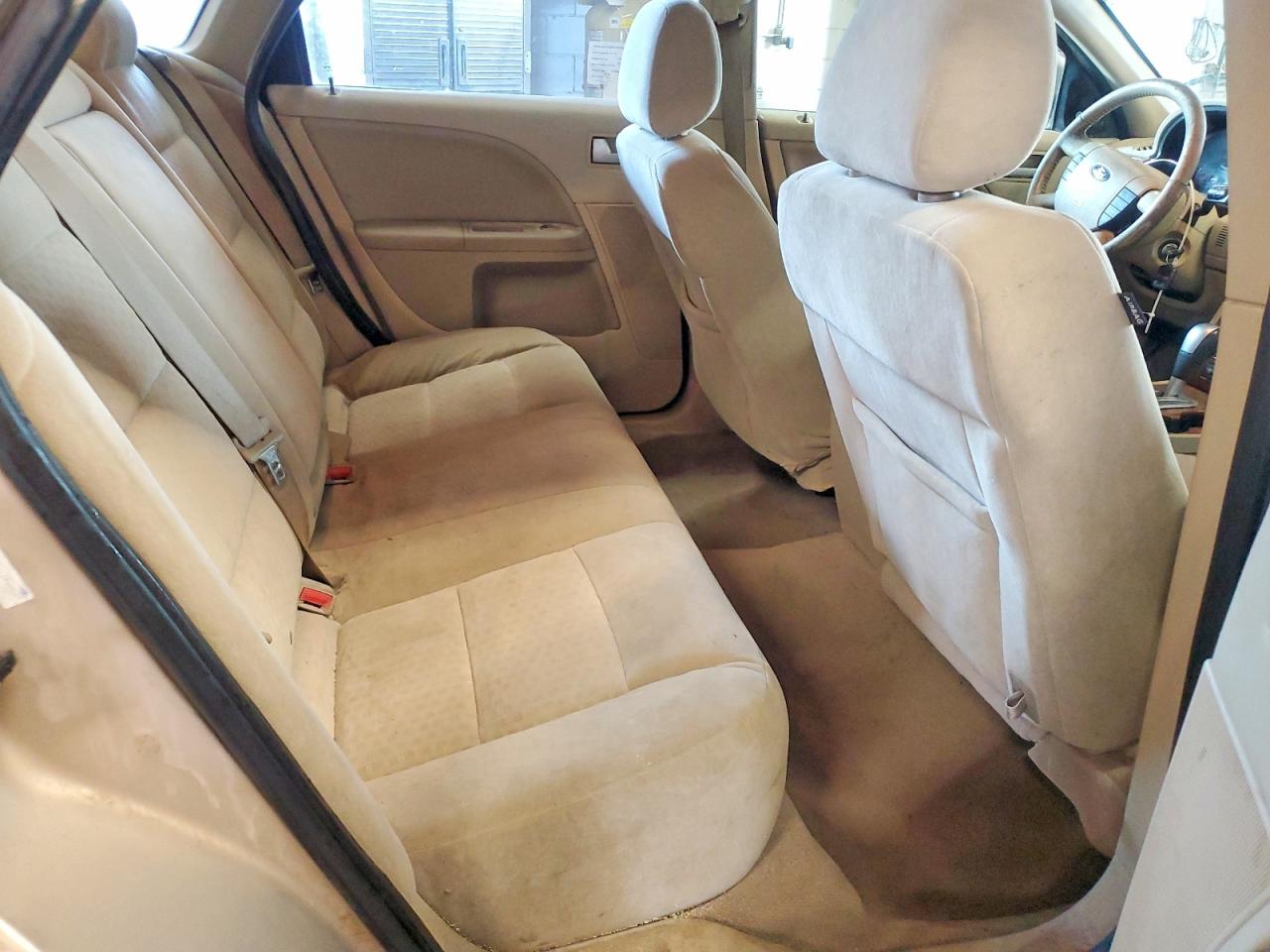 2007 Ford Five Hundred Gold vin: 1FAHP27147G145011