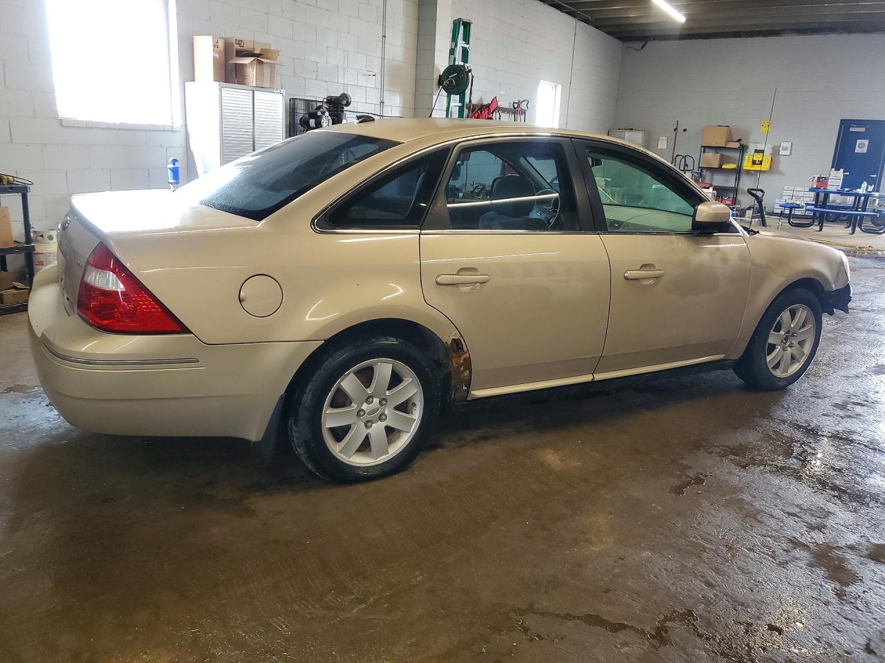 2007 Ford Five Hundred Gold vin: 1FAHP27147G145011