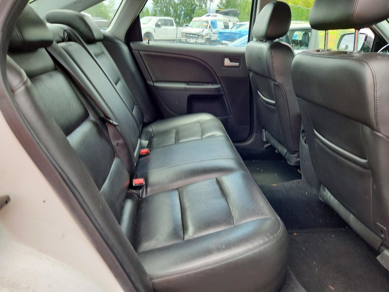 2006 Ford Five Hundred Limited White vin: 1FAHP28126G145344
