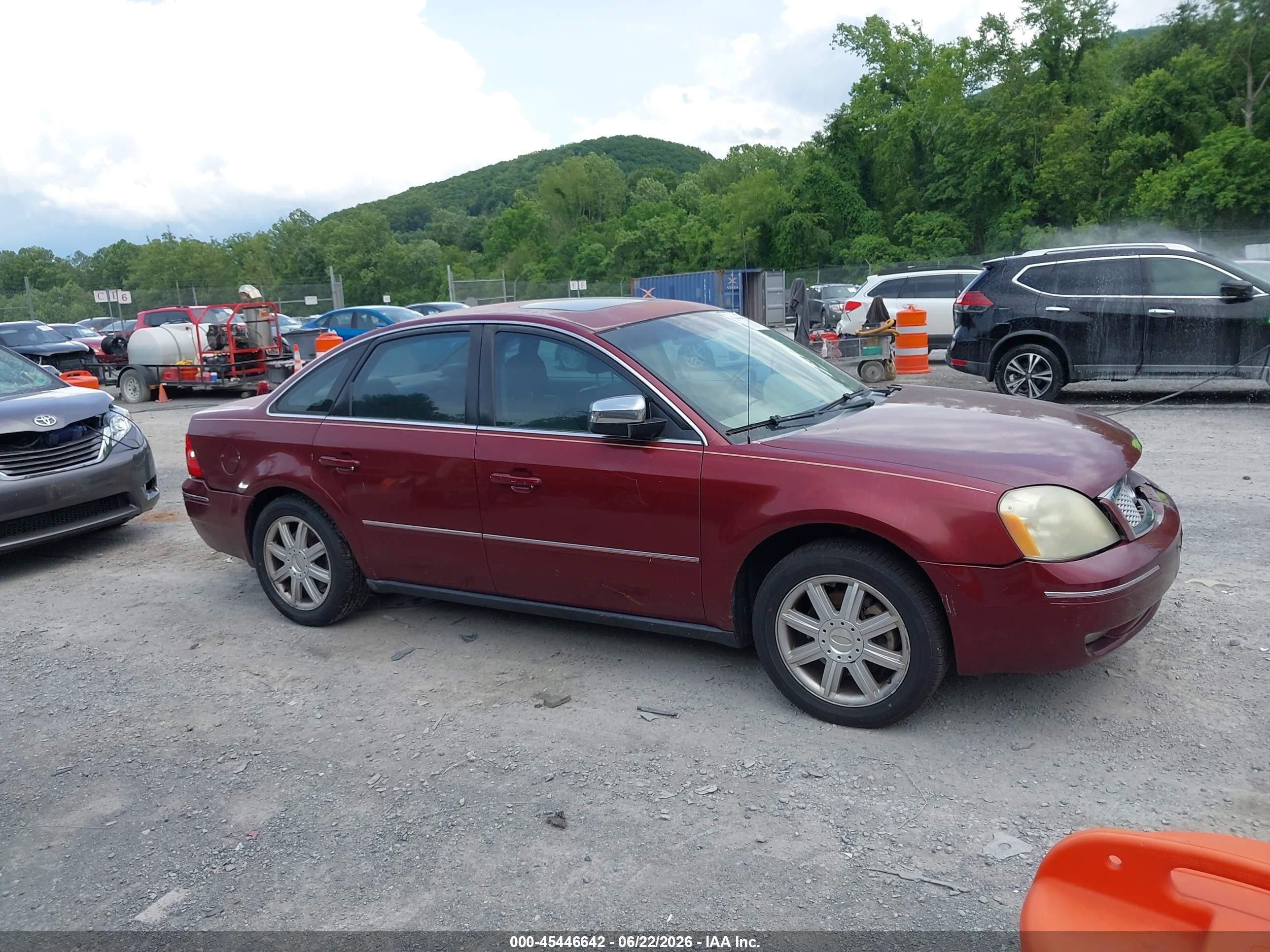 2005 Ford Five Hundred Limited Бордовый vin: 1FAHP28145G182717