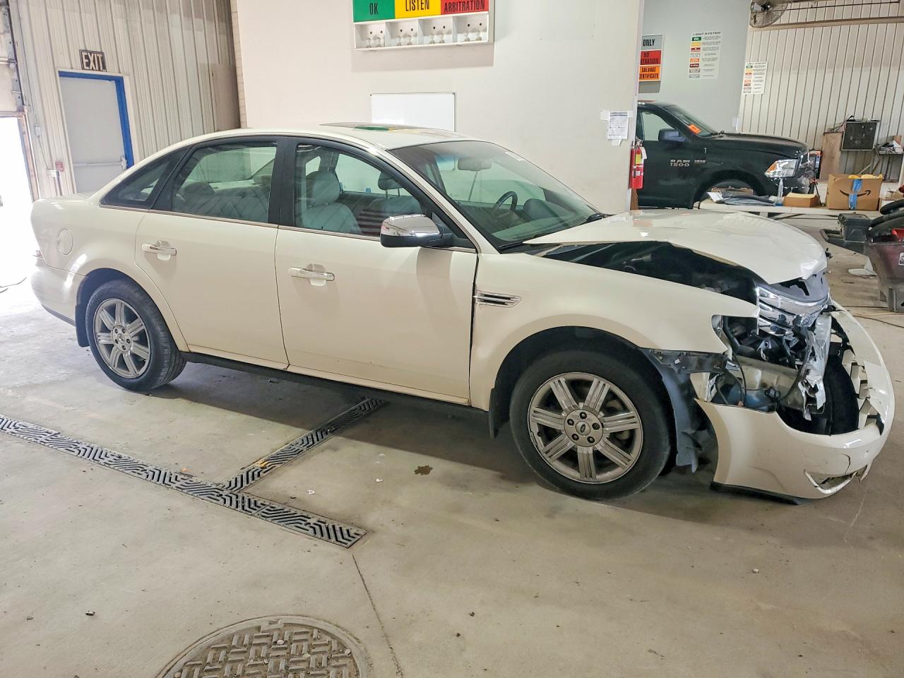 2009 Ford Taurus Limited White vin: 1FAHP28W19G107328