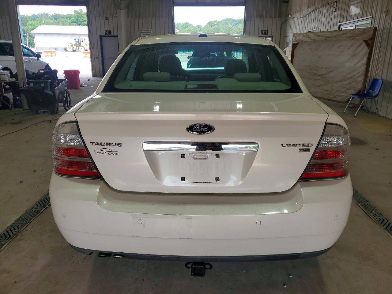 2009 Ford Taurus Limited White vin: 1FAHP28W19G107328