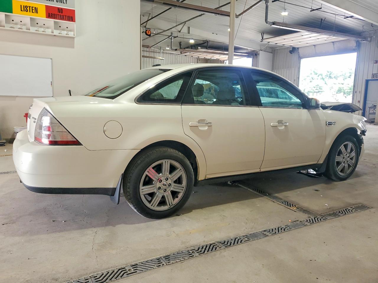 2009 Ford Taurus Limited White vin: 1FAHP28W19G107328