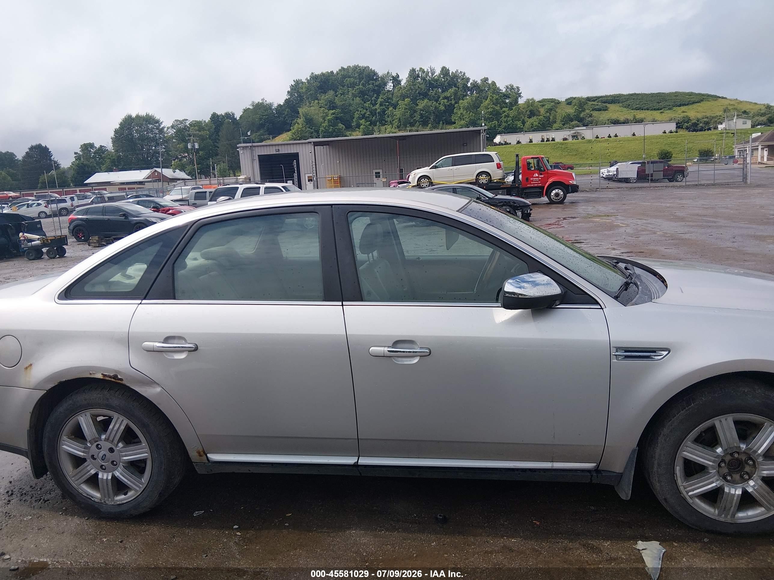 2008 Ford Taurus Limited Silver vin: 1FAHP28W48G111775