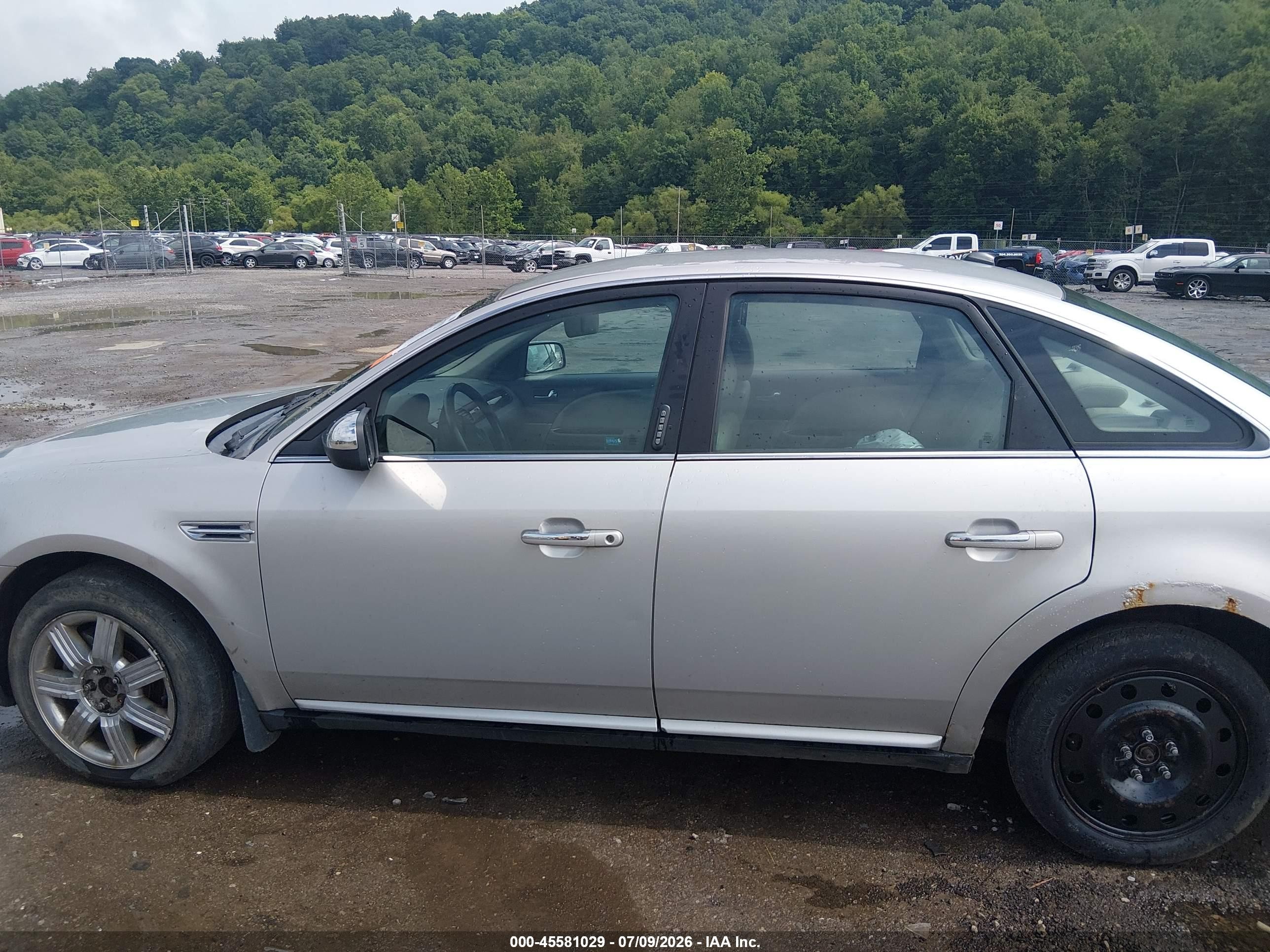 2008 Ford Taurus Limited Silver vin: 1FAHP28W48G111775