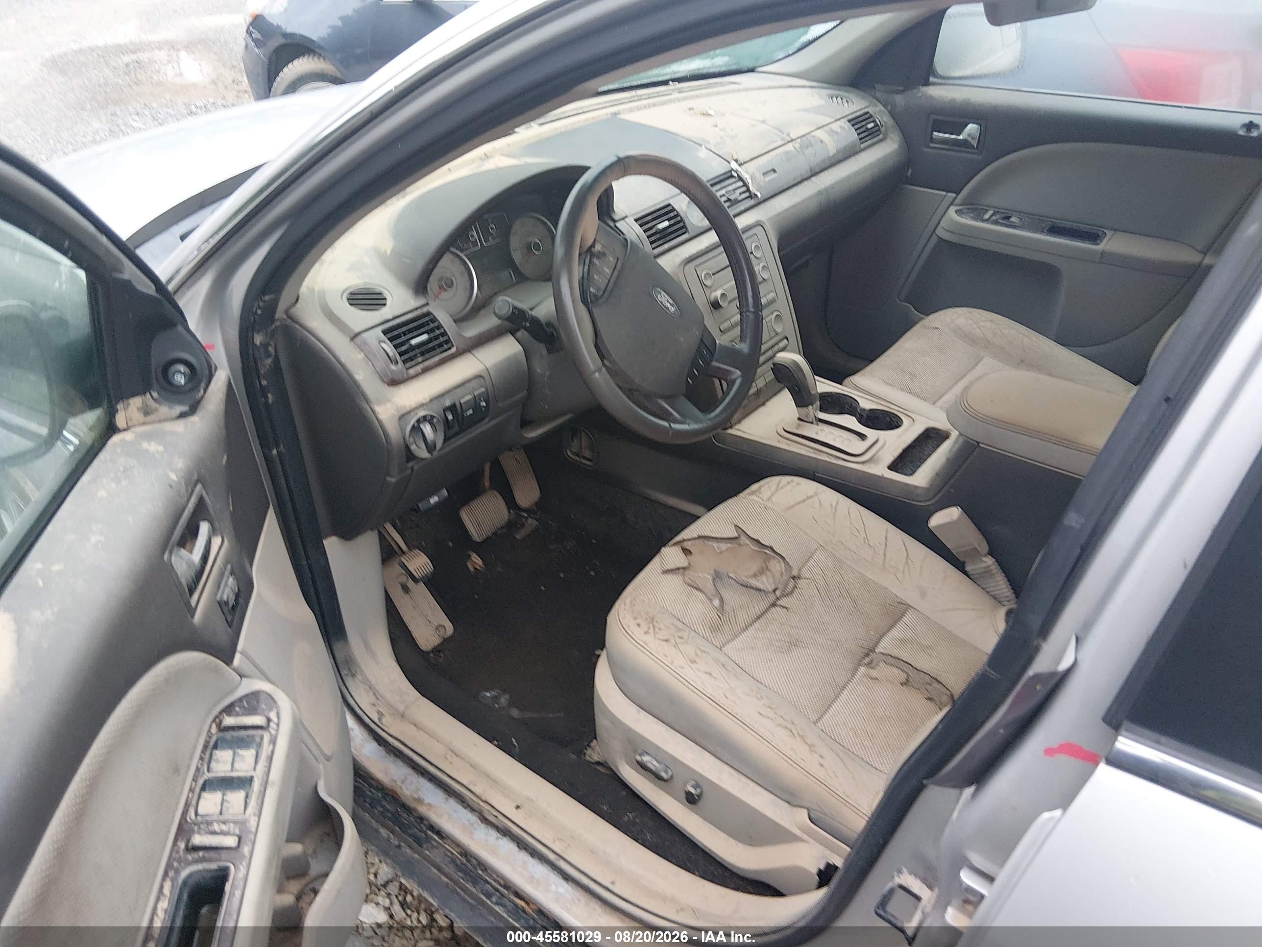 2008 Ford Taurus Limited Silver vin: 1FAHP28W48G111775