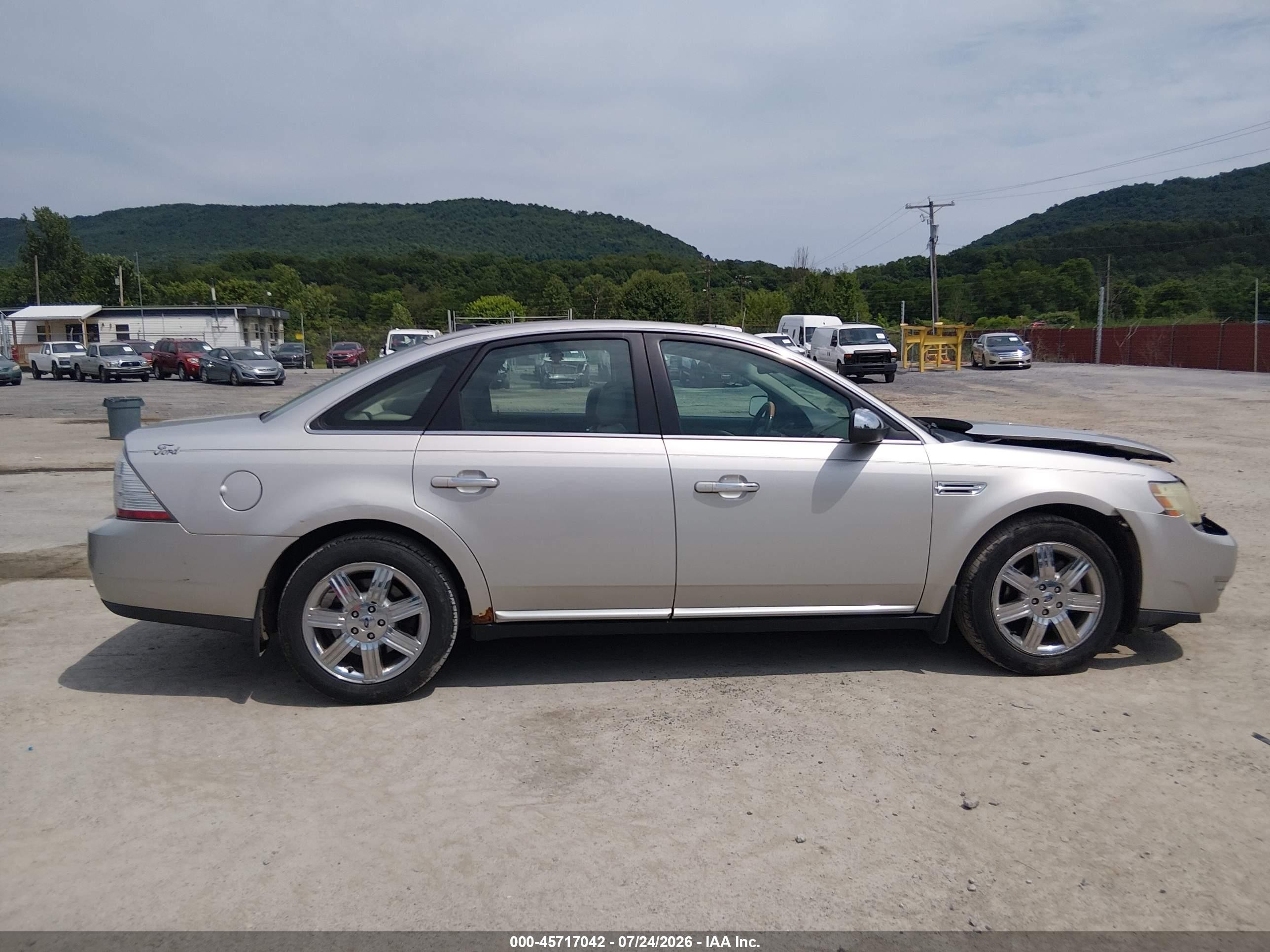 2008 Ford Taurus Limited Серебряный vin: 1FAHP28W78G164468