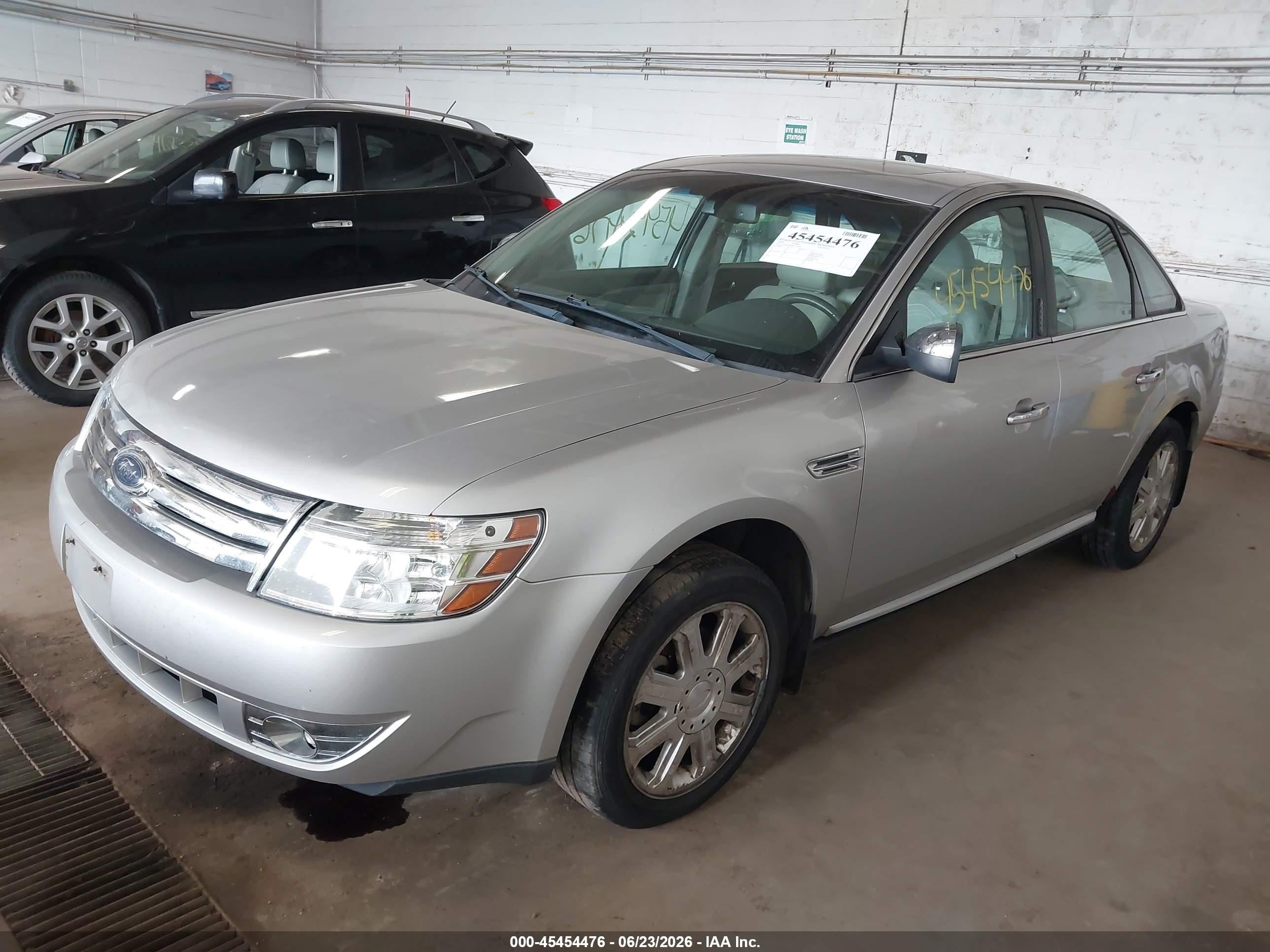 2008 Ford Taurus Limited Silver vin: 1FAHP28W98G134128