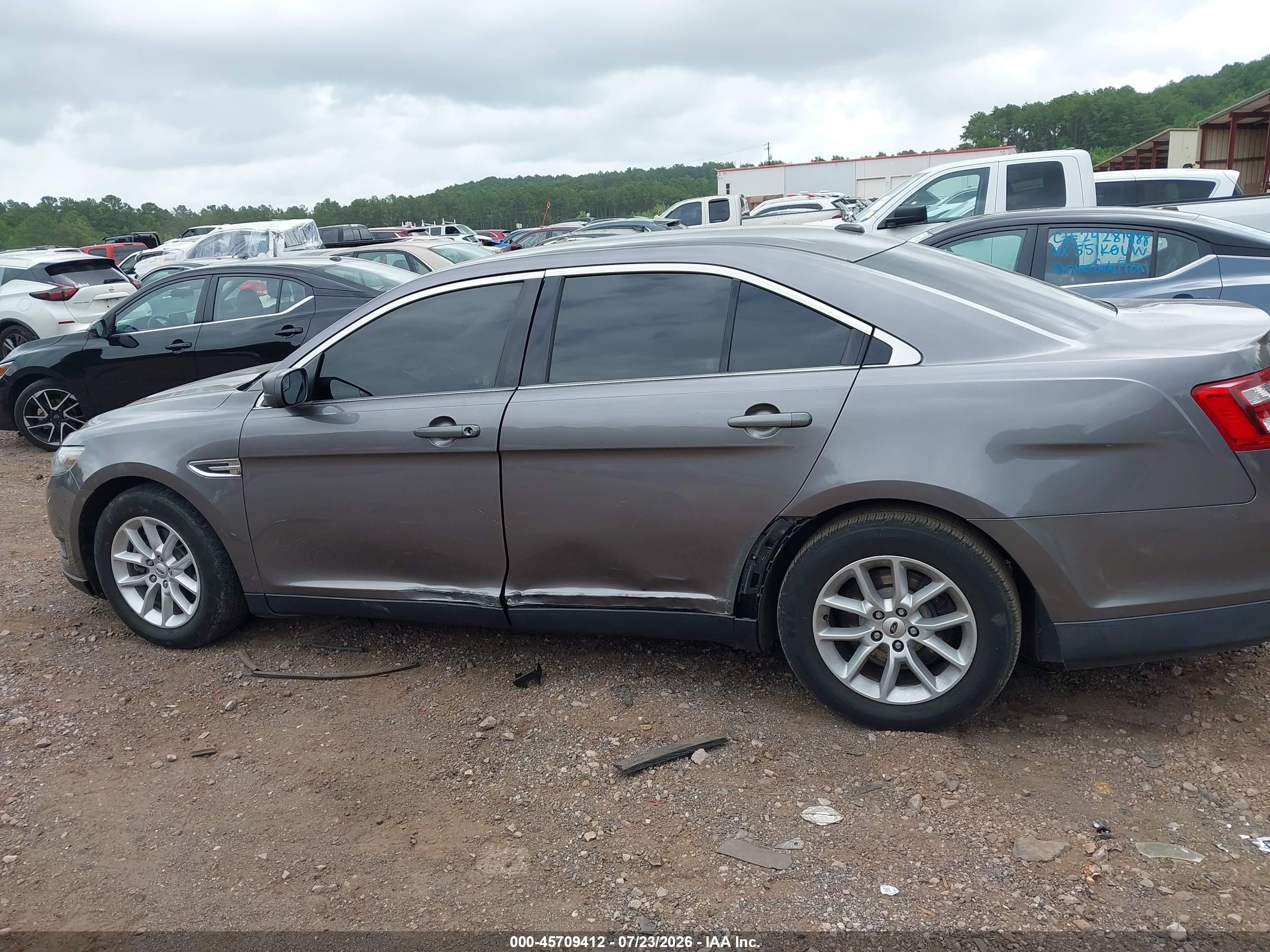 2013 Ford Taurus Se Серый vin: 1FAHP2D80DG215374