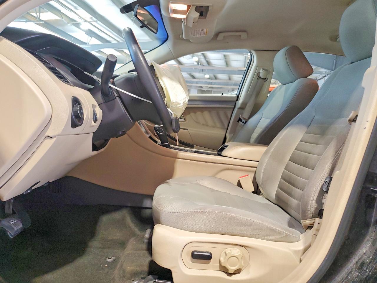 2014 Ford Taurus Se Черный vin: 1FAHP2D80EG110271