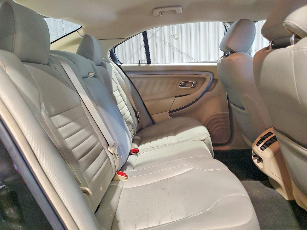 2014 Ford Taurus Se Черный vin: 1FAHP2D80EG110271