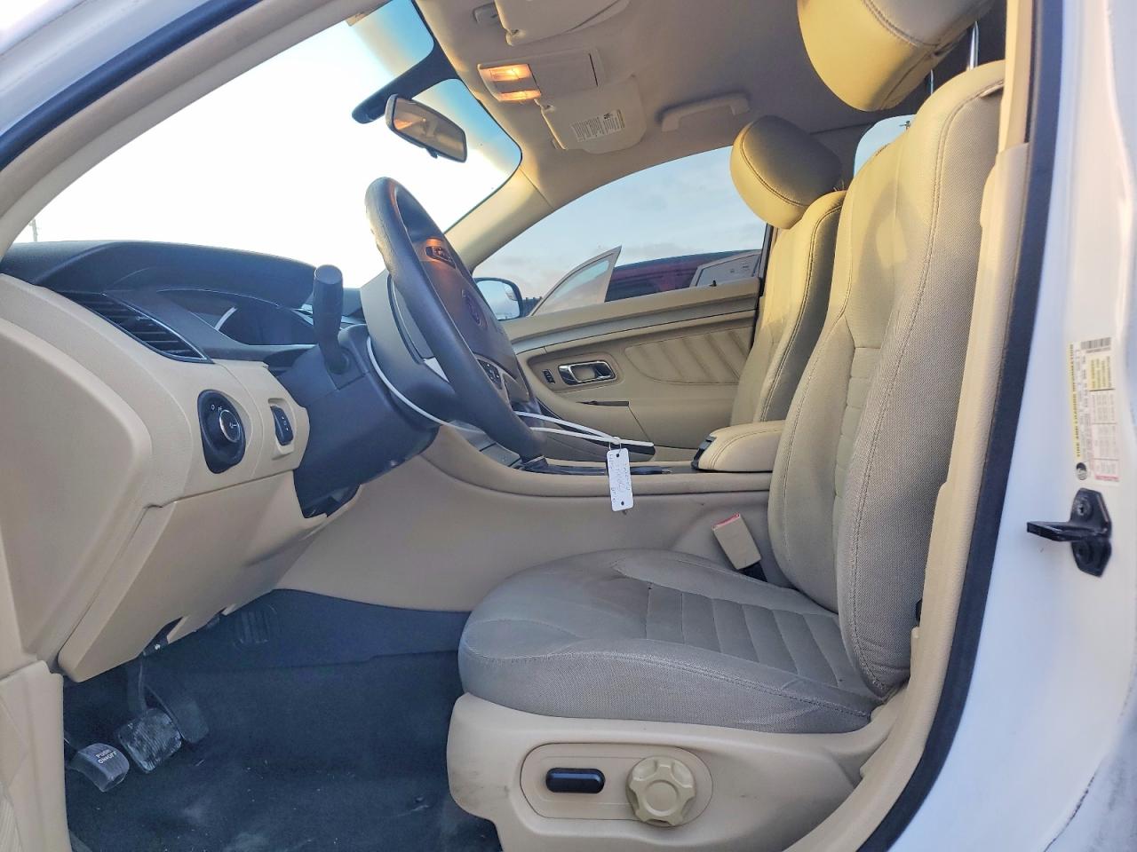 2014 Ford Taurus Se Белый vin: 1FAHP2D80EG126759