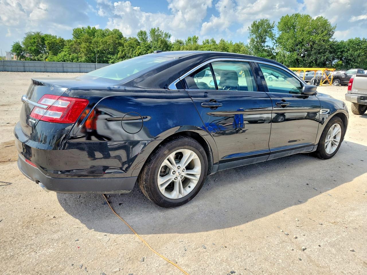 2015 Ford Taurus Se Black vin: 1FAHP2D80FG190141