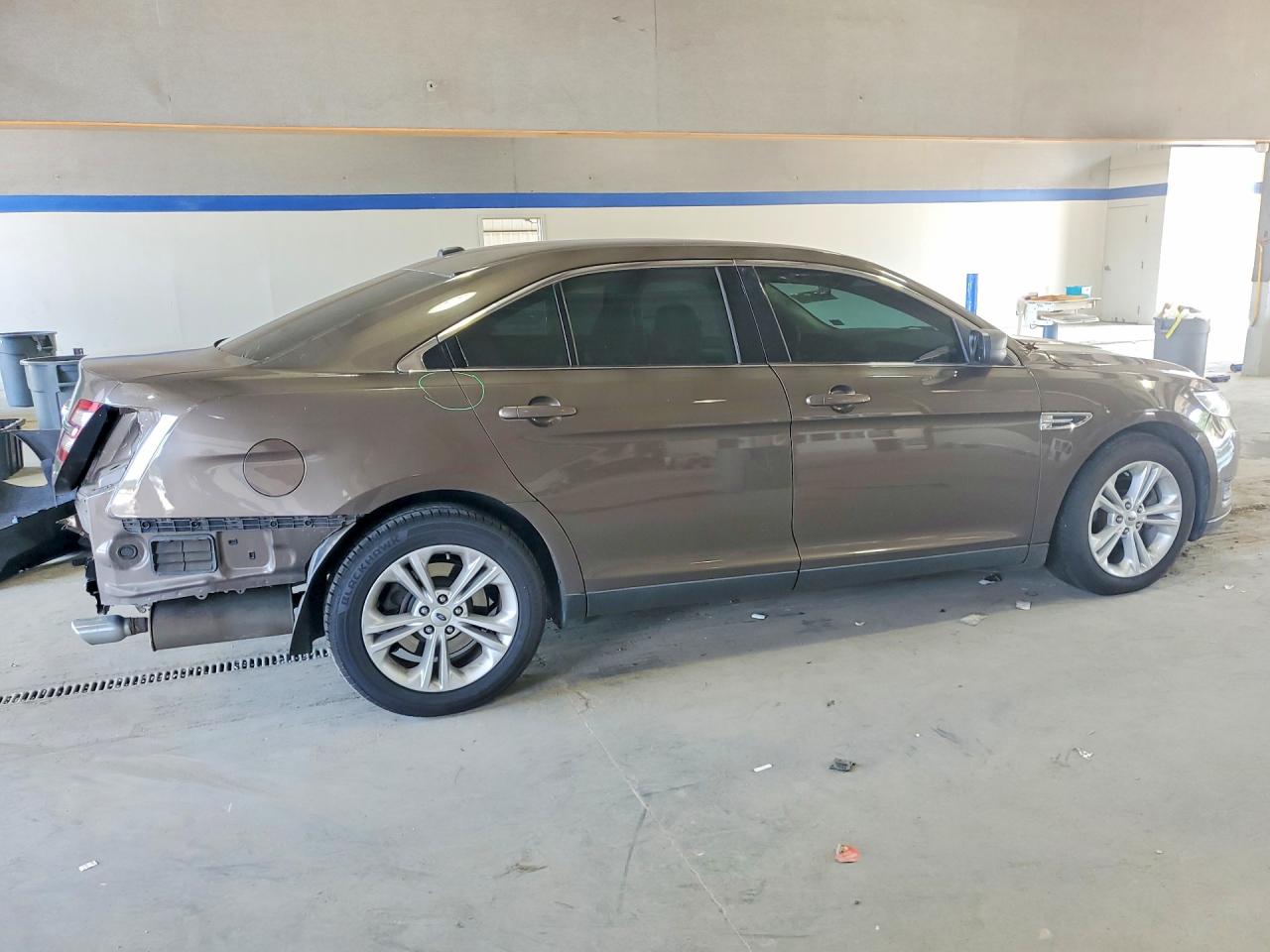 2015 Ford Taurus Se Brown vin: 1FAHP2D80FG195632