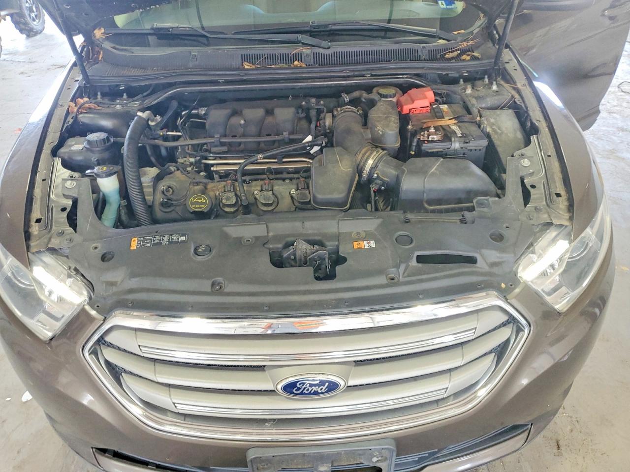2015 Ford Taurus Se Brown vin: 1FAHP2D80FG195632