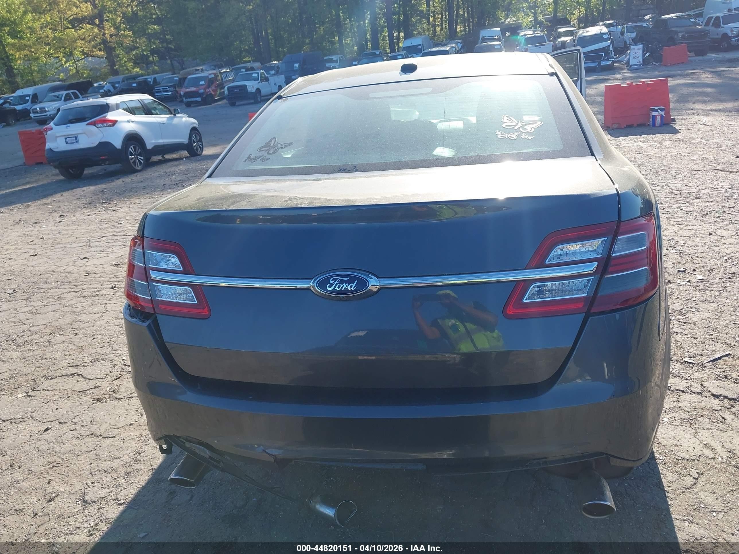 2016 Ford Taurus Se Серый vin: 1FAHP2D80GG134475