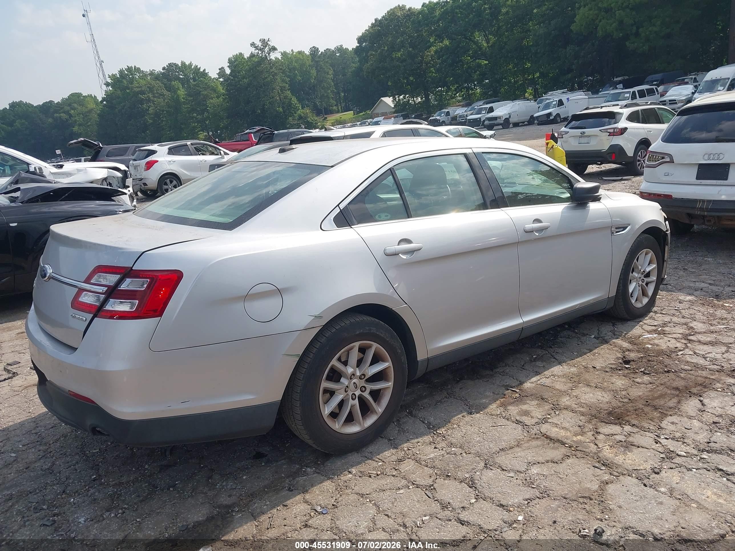 2013 Ford Taurus Se Silver vin: 1FAHP2D81DG106468