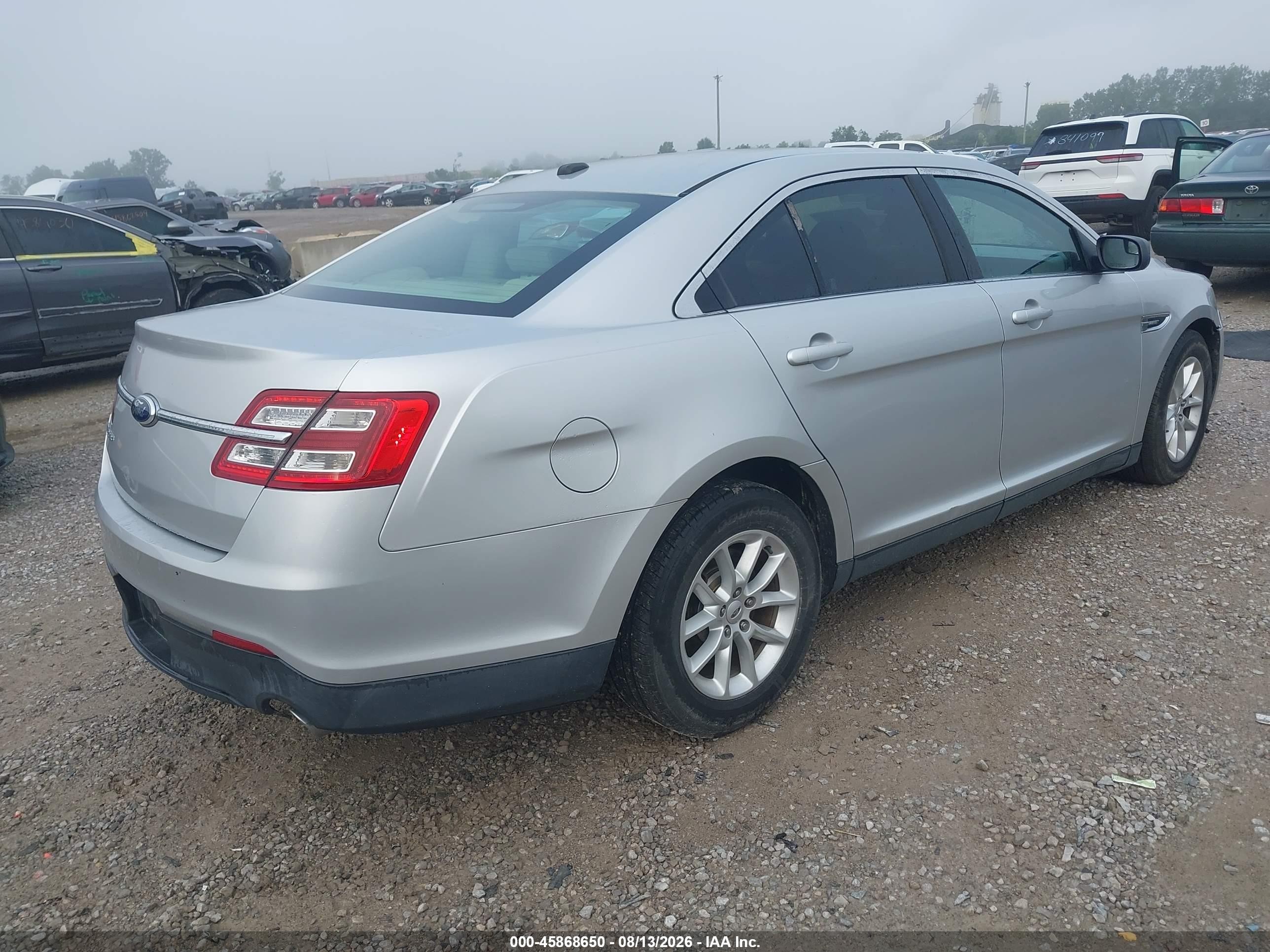 2013 Ford Taurus Se Серебряный vin: 1FAHP2D81DG234242
