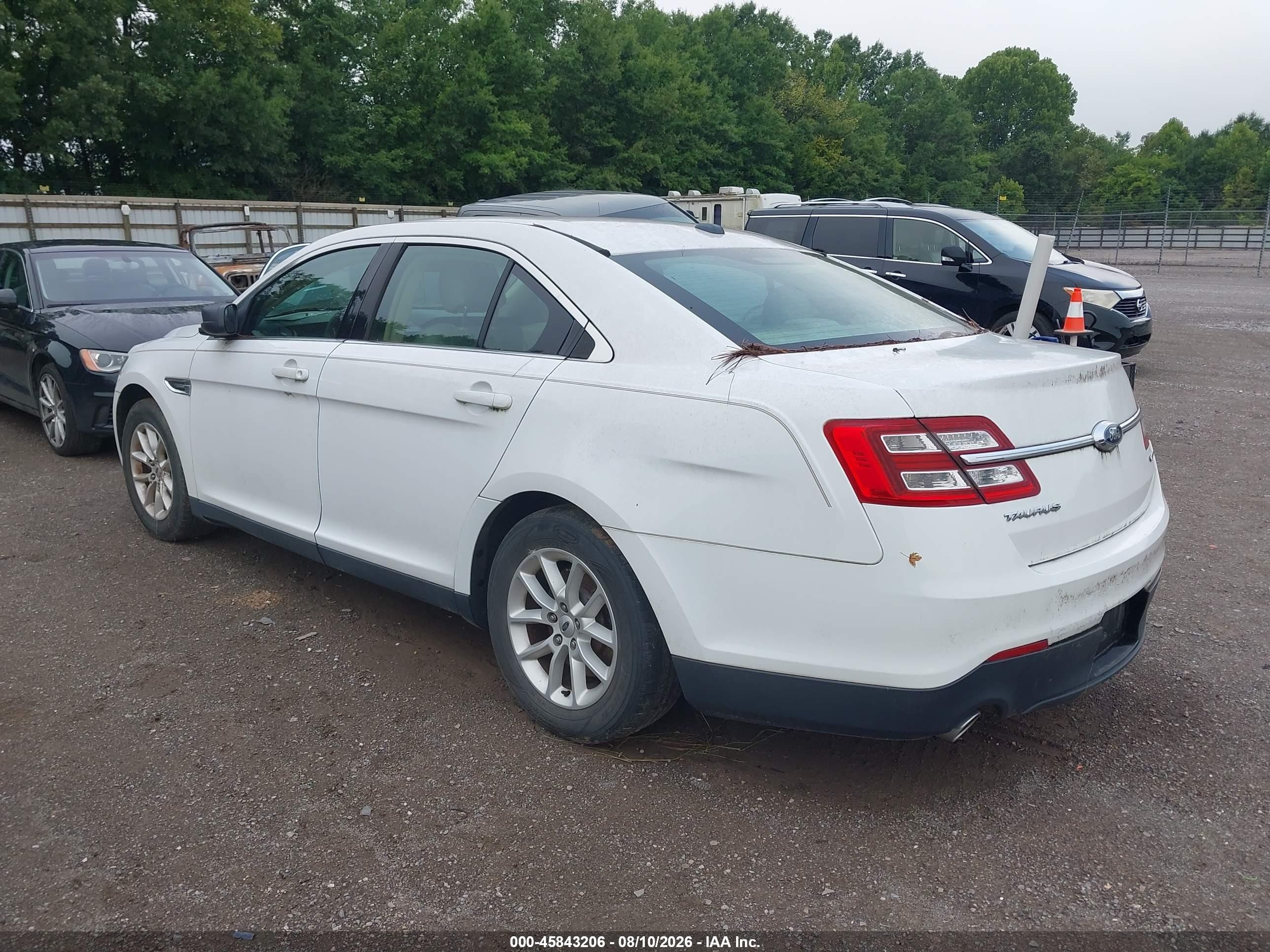2015 Ford Taurus Se White vin: 1FAHP2D81FG117764