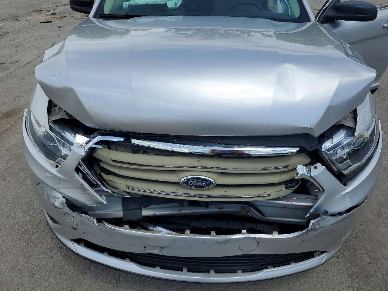 2015 Ford Taurus Se Silver vin: 1FAHP2D81FG165443