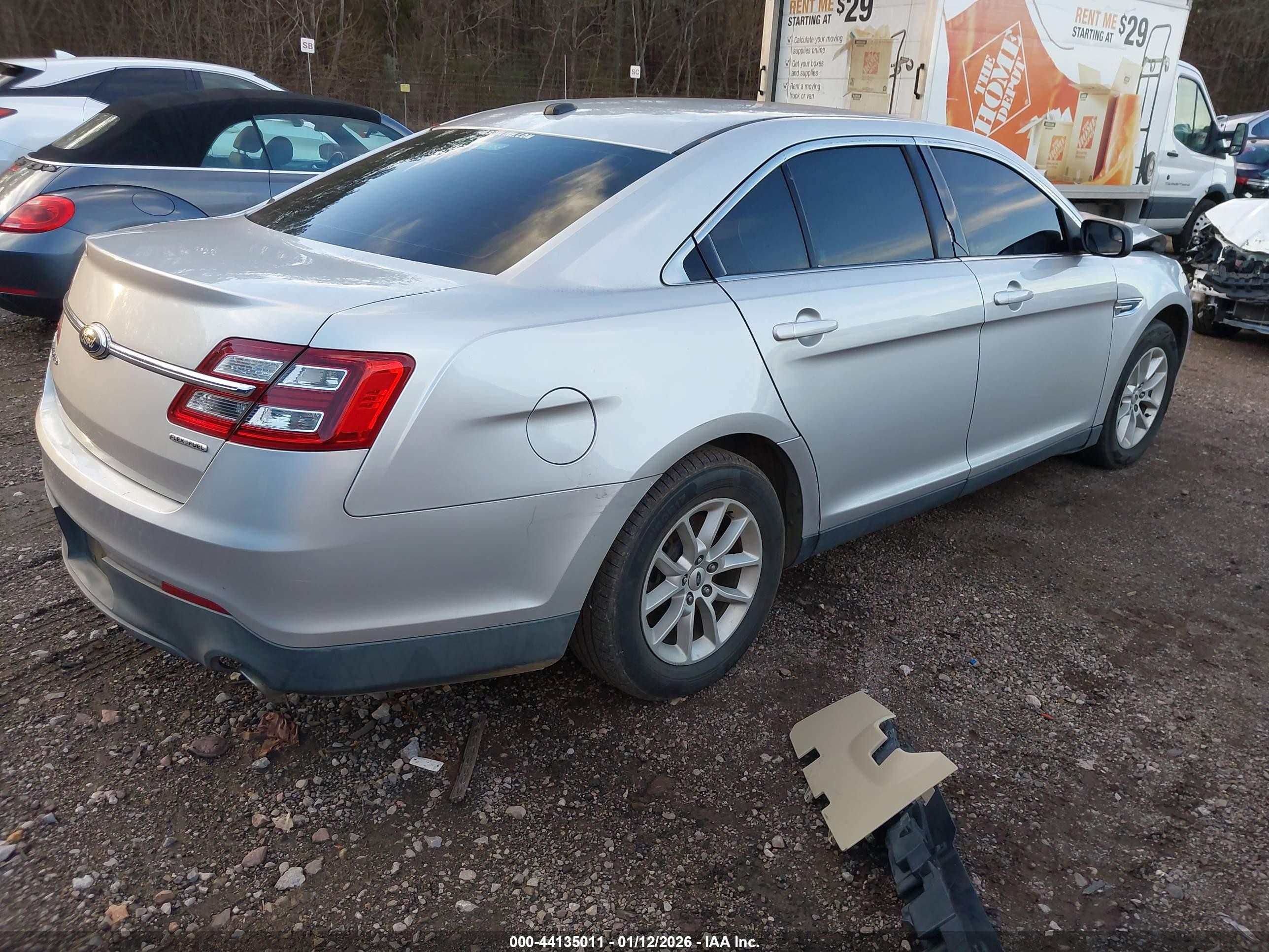 2013 Ford Taurus Se Серебряный vin: 1FAHP2D82DG181860