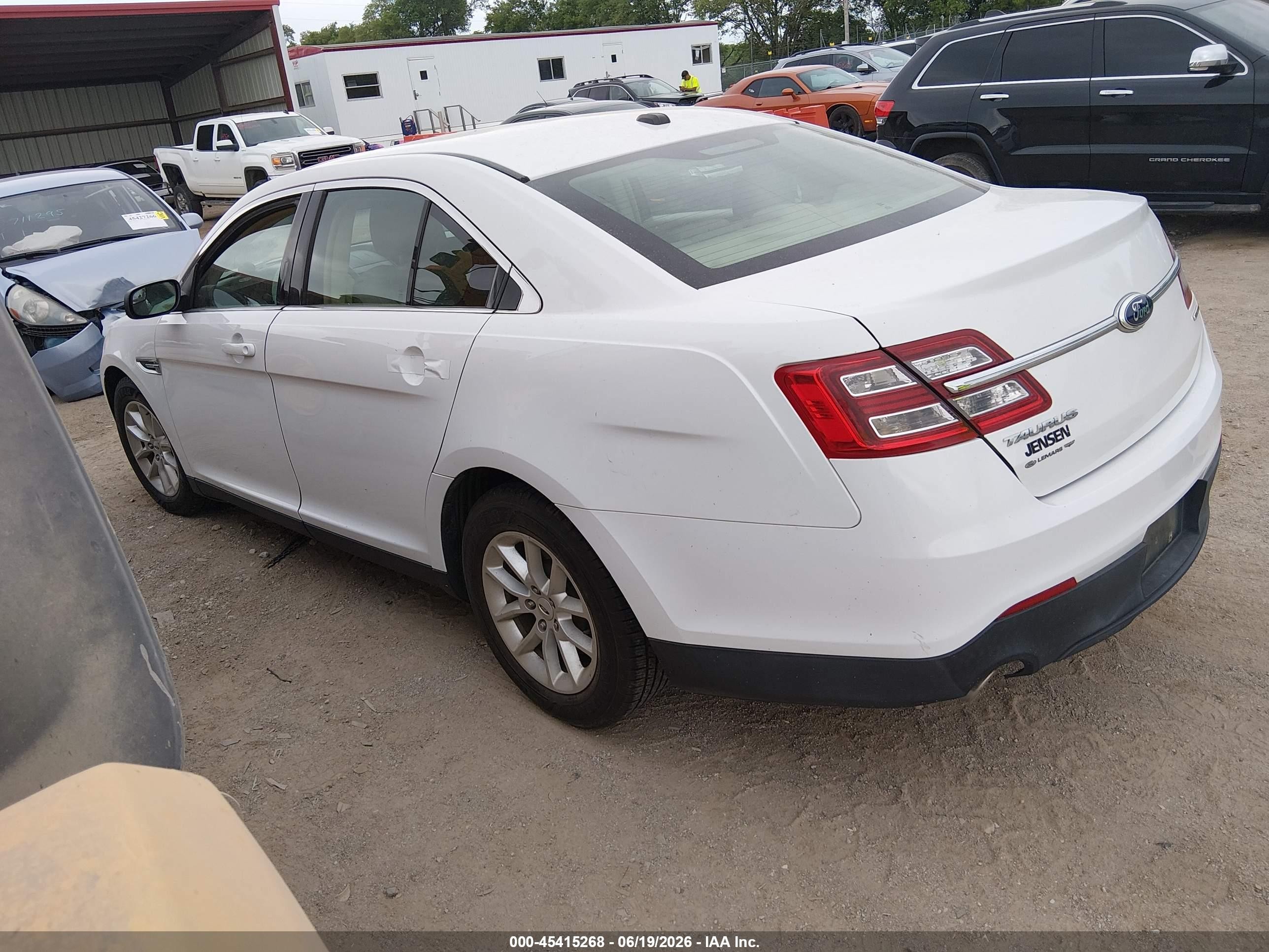 2013 Ford Taurus Se White vin: 1FAHP2D82DG234220