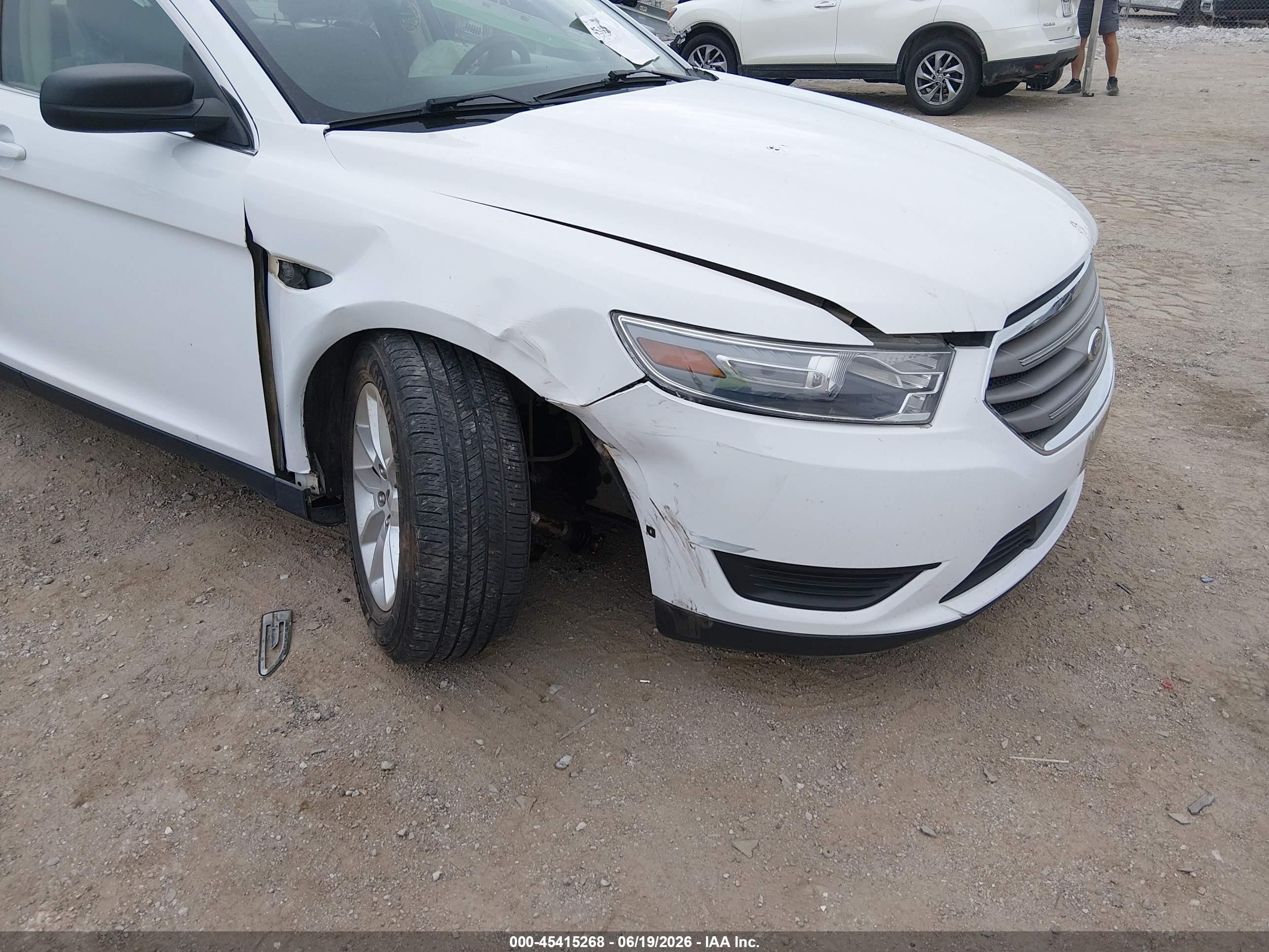 2013 Ford Taurus Se White vin: 1FAHP2D82DG234220