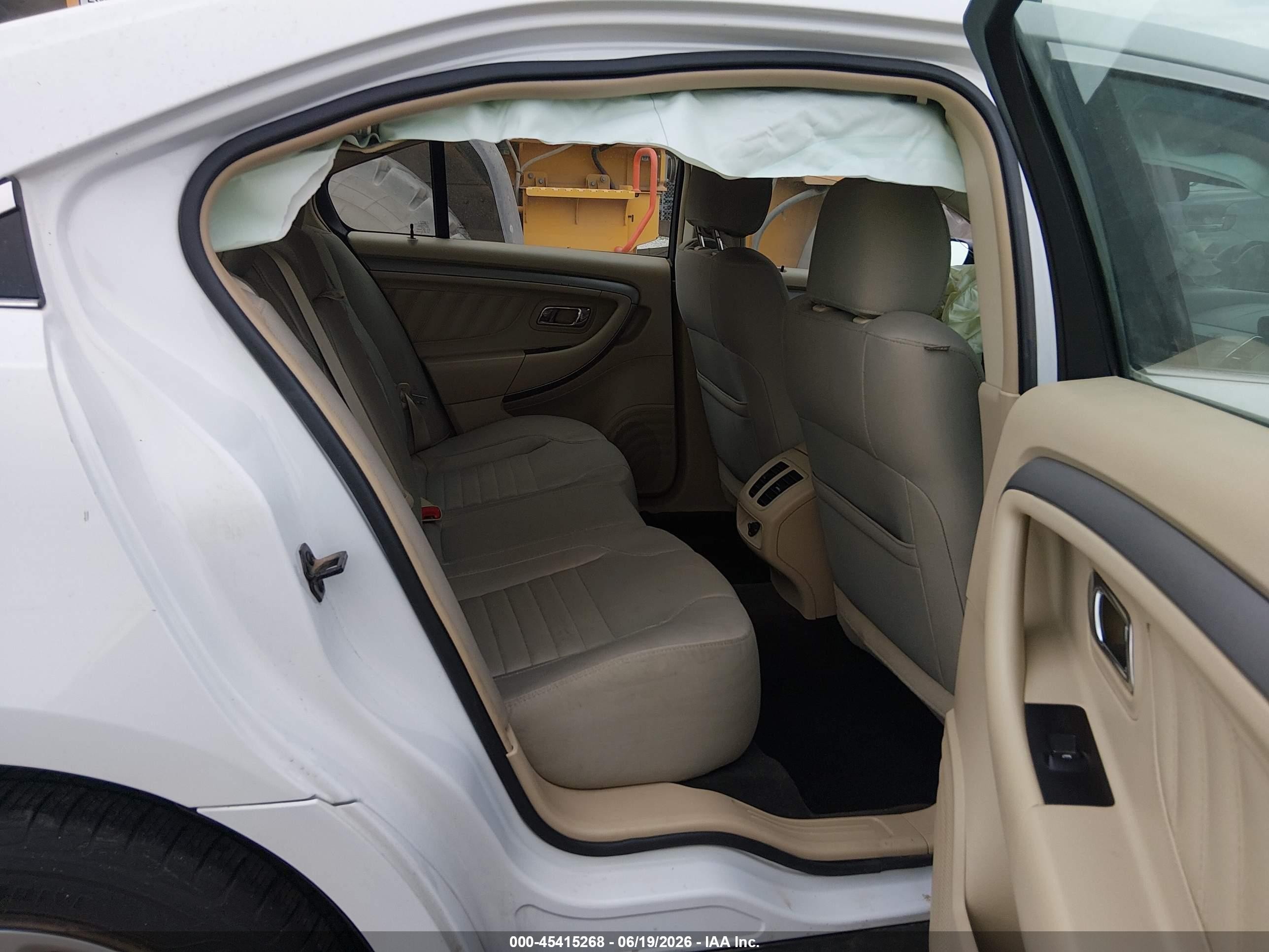 2013 Ford Taurus Se White vin: 1FAHP2D82DG234220