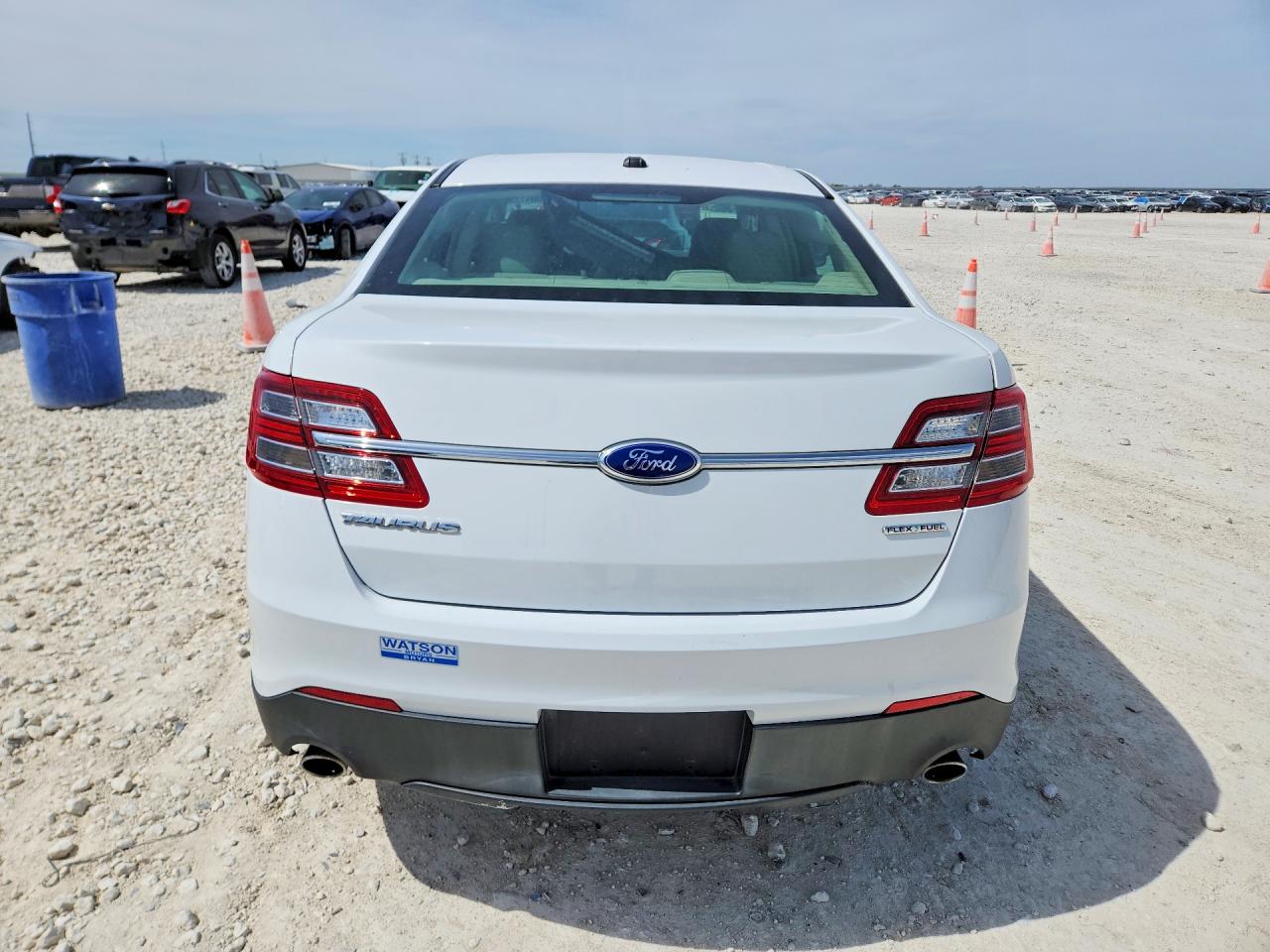 2013 Ford Taurus Se White vin: 1FAHP2D83DG142789