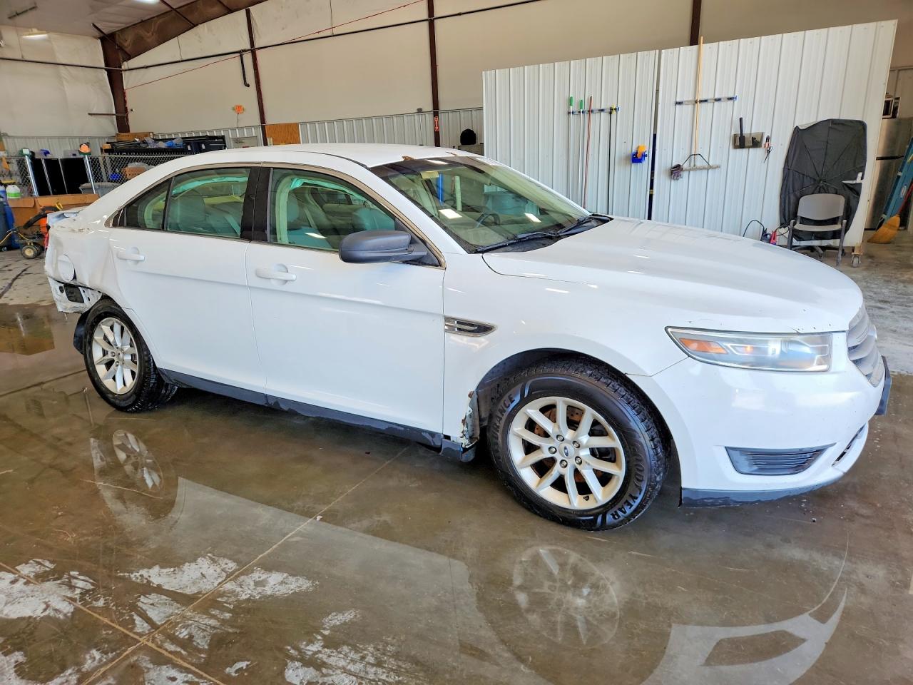 2014 Ford Taurus Se White vin: 1FAHP2D83EG143345