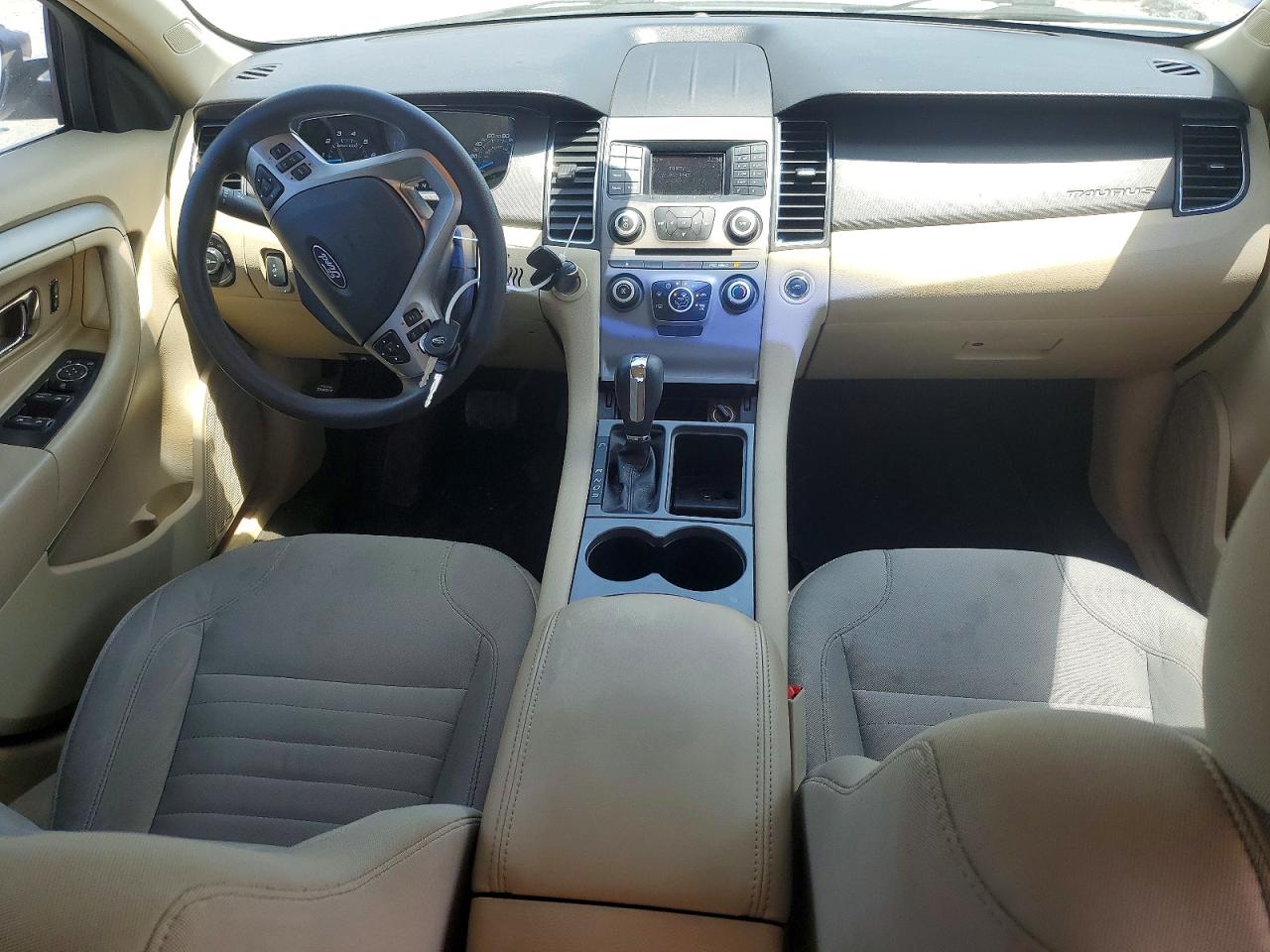 2015 Ford Taurus Se Серебряный vin: 1FAHP2D83FG126126