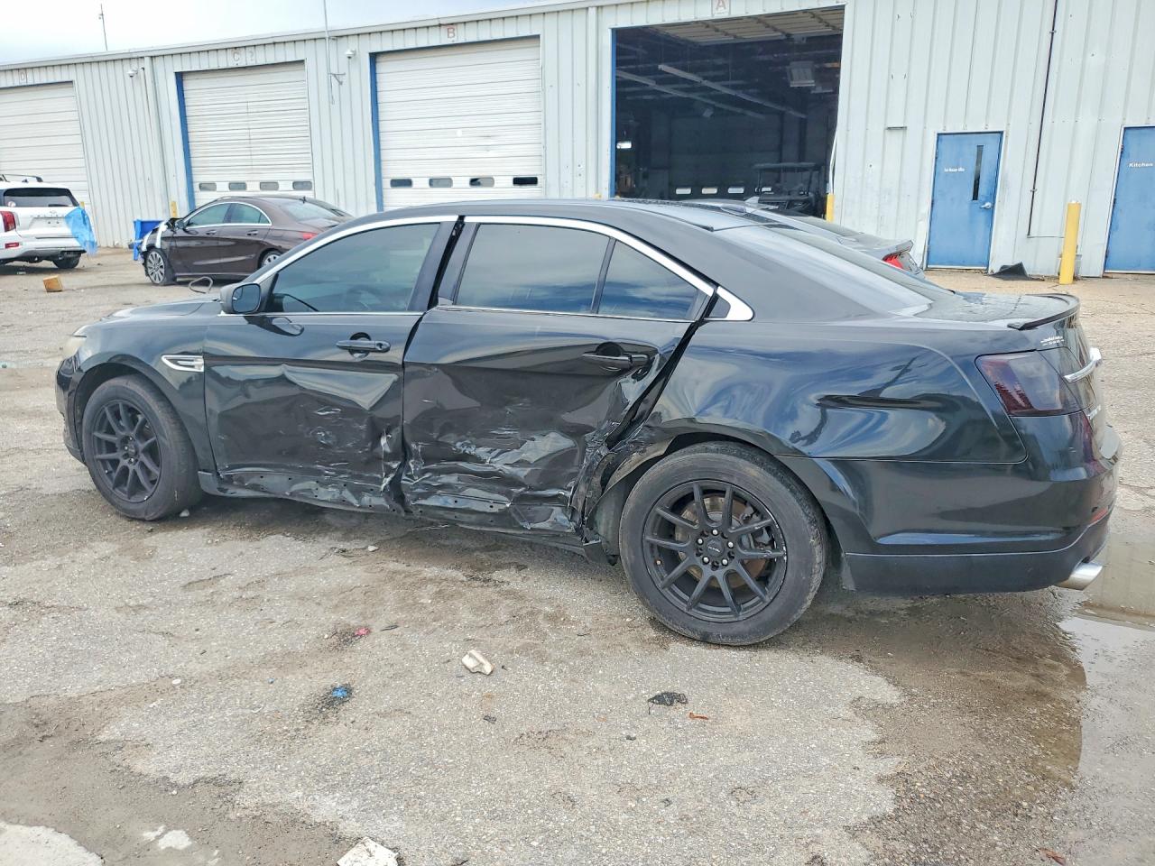 2015 Ford Taurus Se Черный vin: 1FAHP2D83FG141340