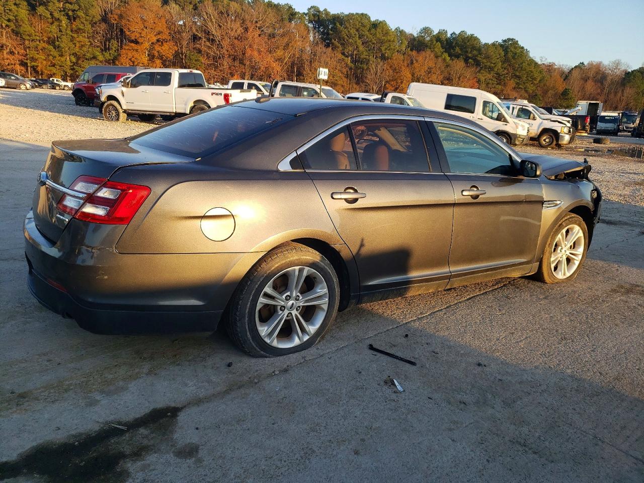 2018 Ford Taurus Se Черный vin: 1FAHP2D83JG142075