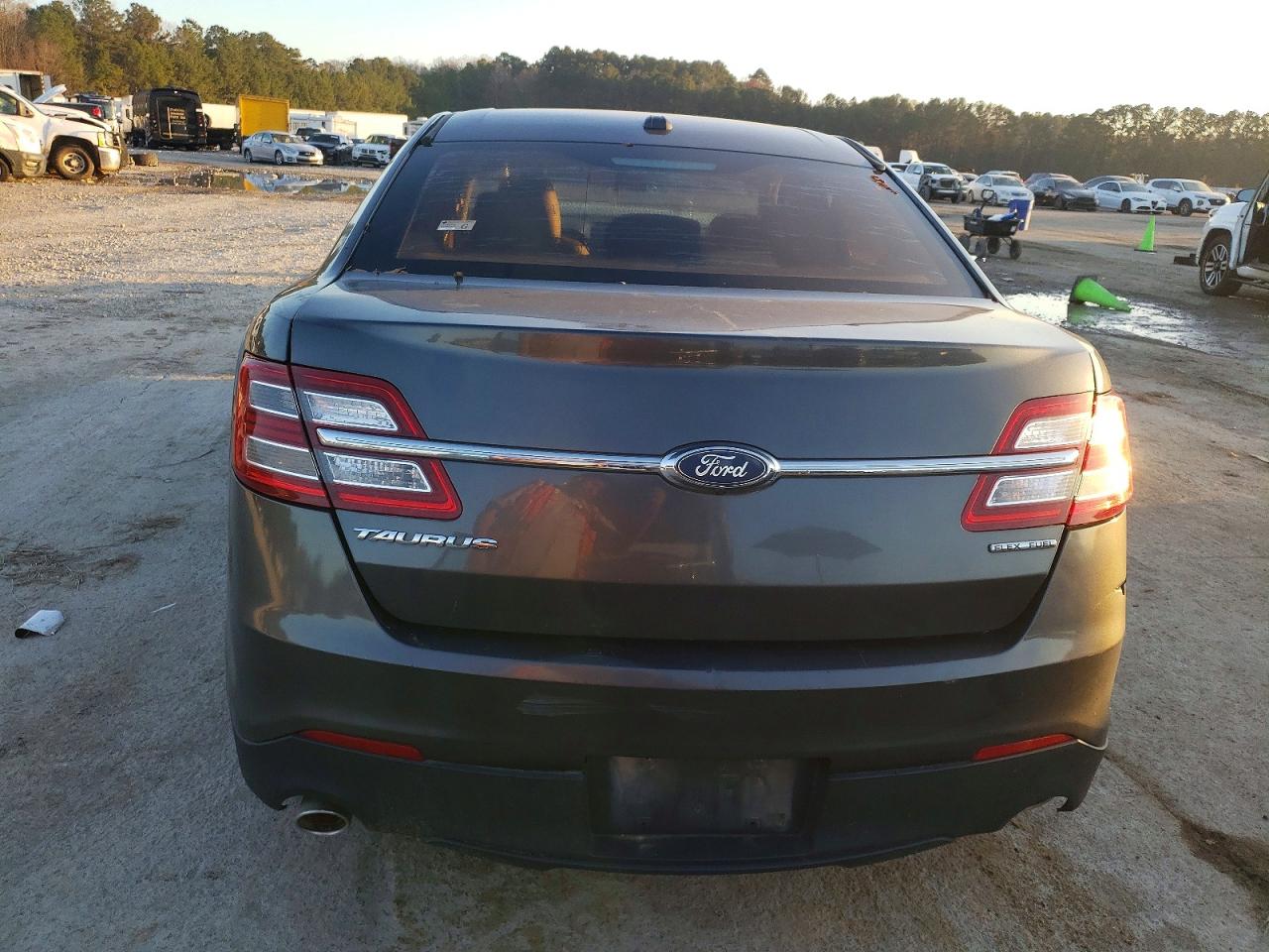 2018 Ford Taurus Se Черный vin: 1FAHP2D83JG142075