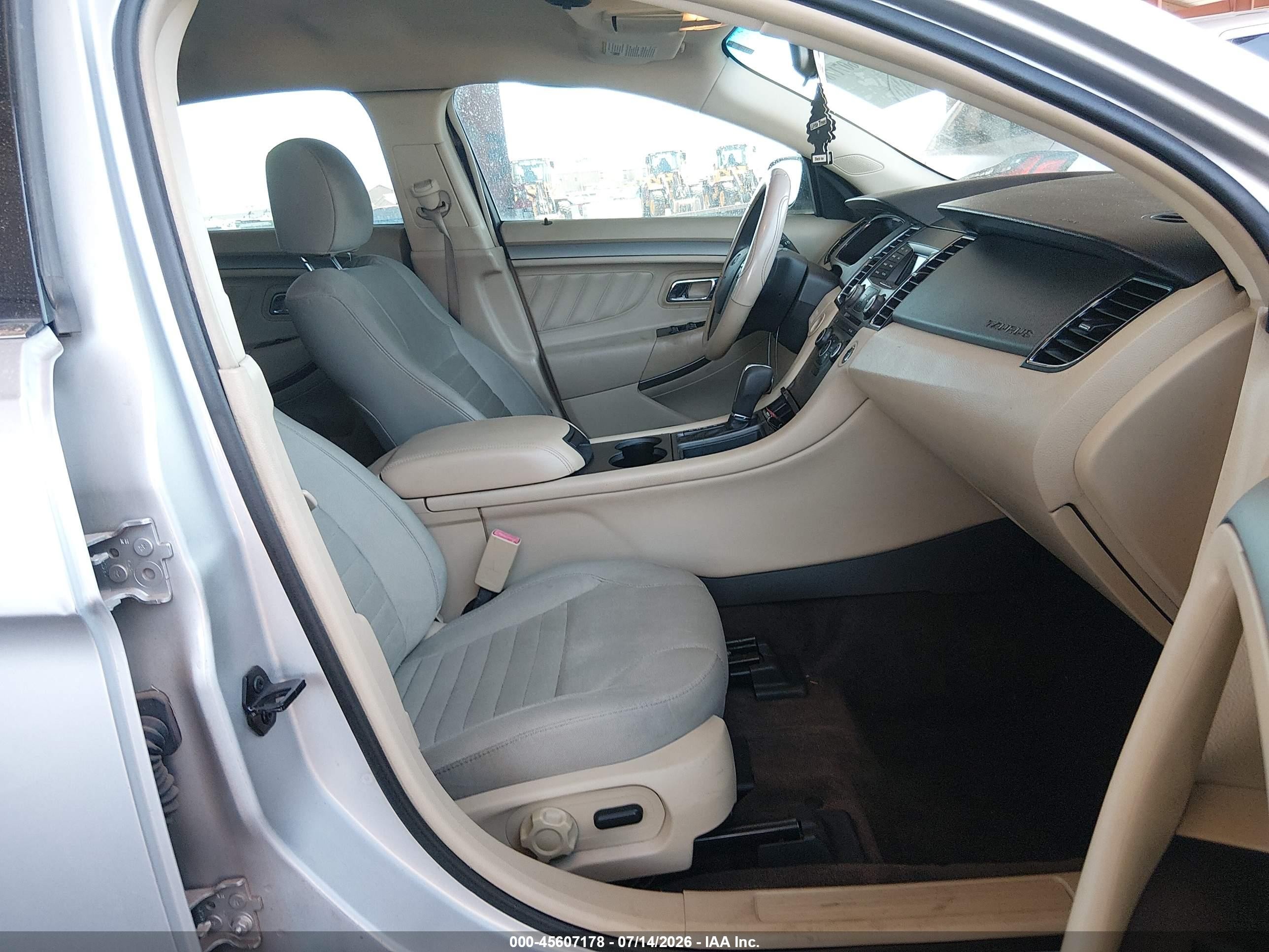 2014 Ford Taurus Se Silver vin: 1FAHP2D84EG114078