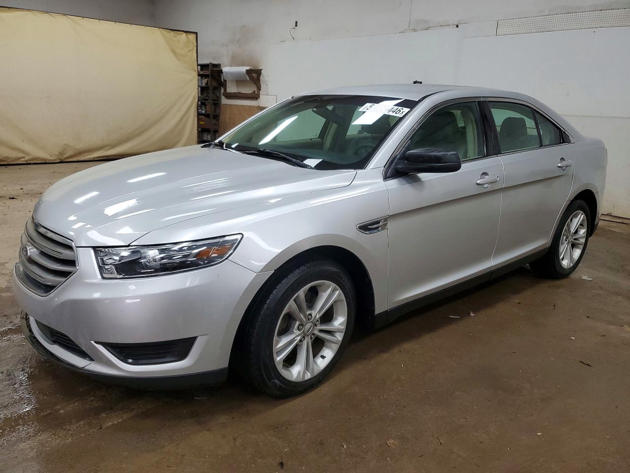 2015 Ford Taurus Se Silver vin: 1FAHP2D84FG152010