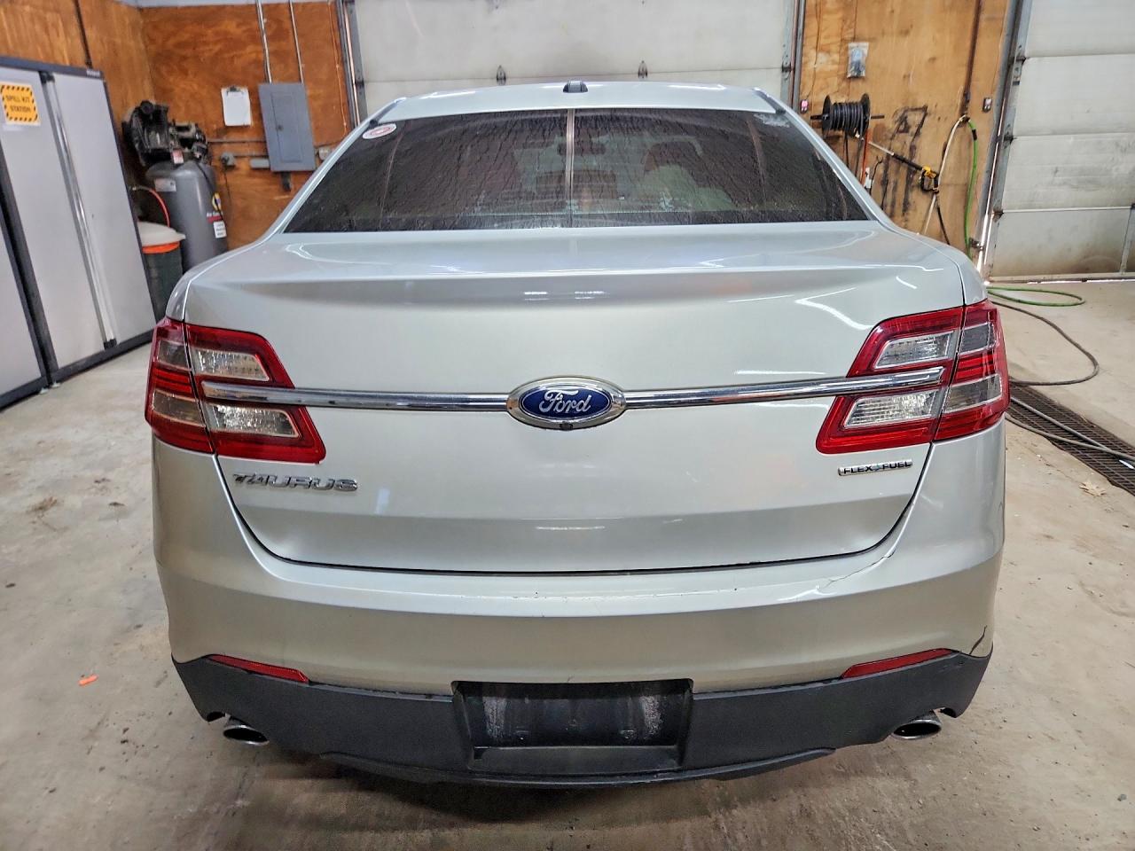 2015 Ford Taurus Se White vin: 1FAHP2D84FG176999