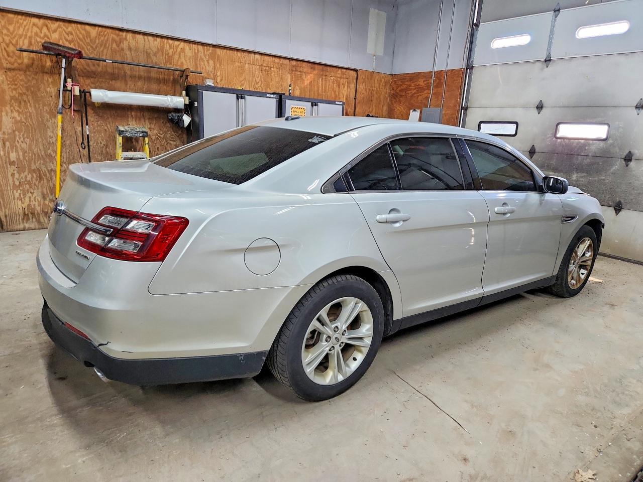 2015 Ford Taurus Se White vin: 1FAHP2D84FG176999