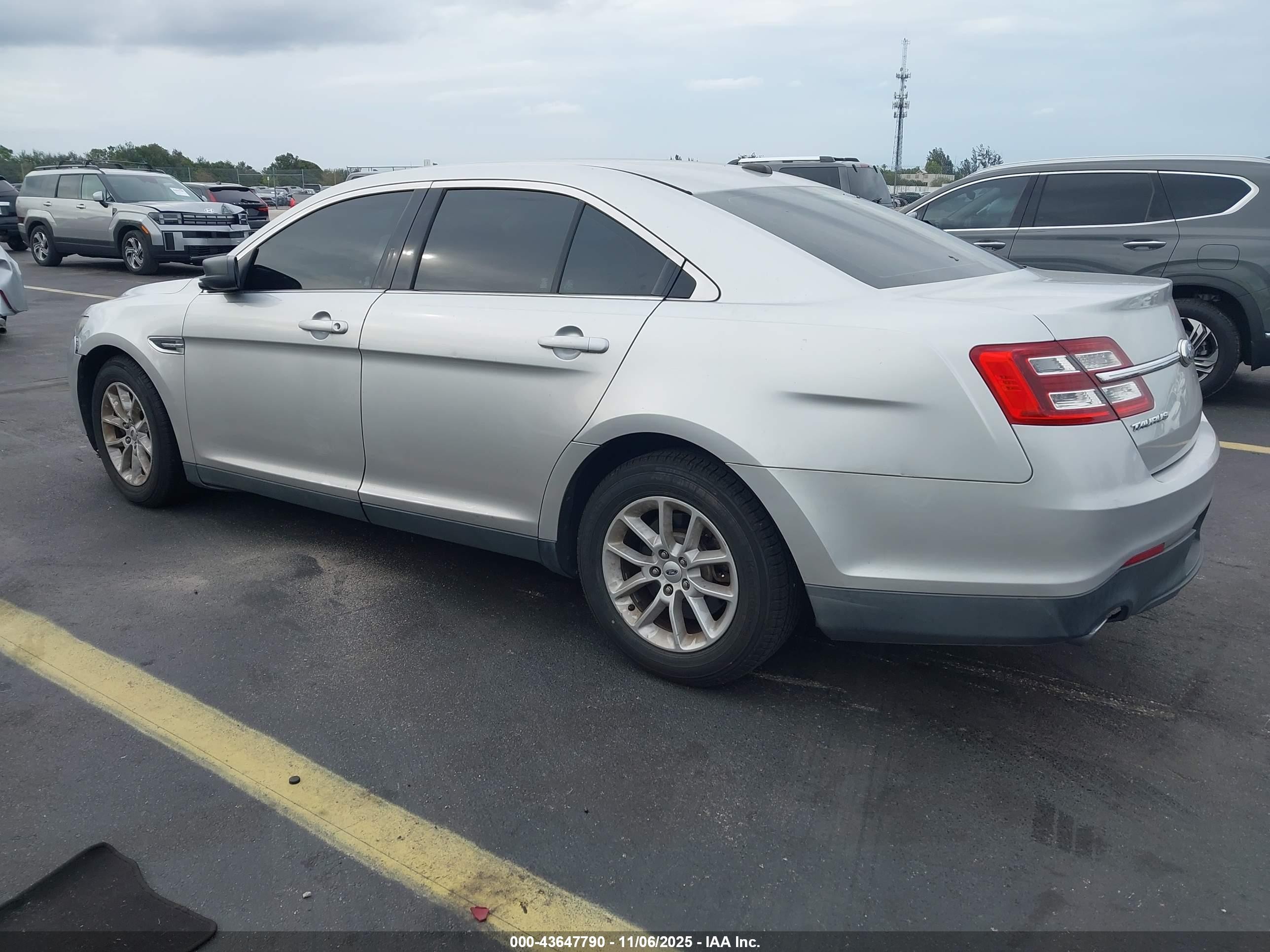 2013 Ford Taurus Se Gray vin: 1FAHP2D85DG119224