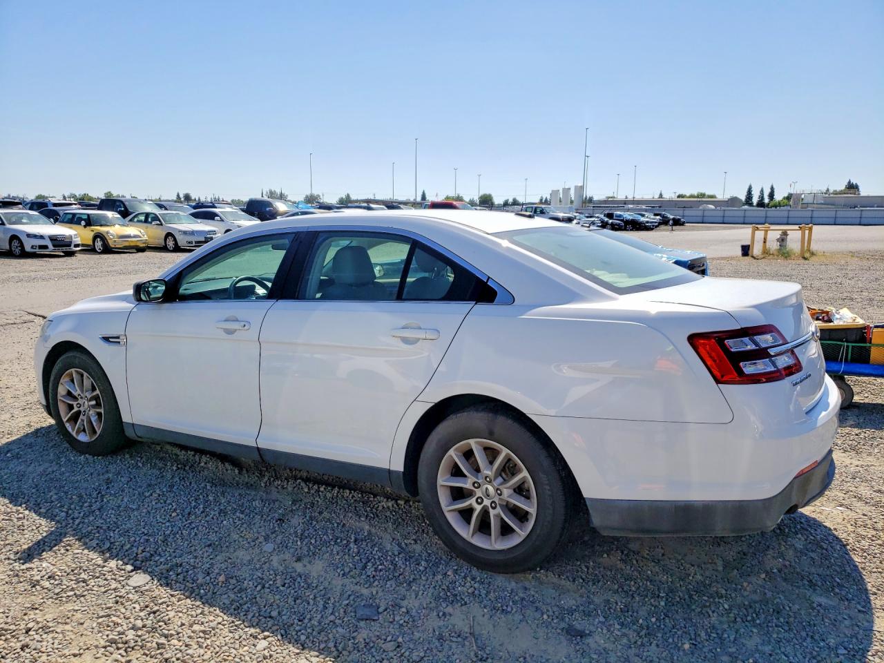 2013 Ford Taurus Se White vin: 1FAHP2D85DG159190