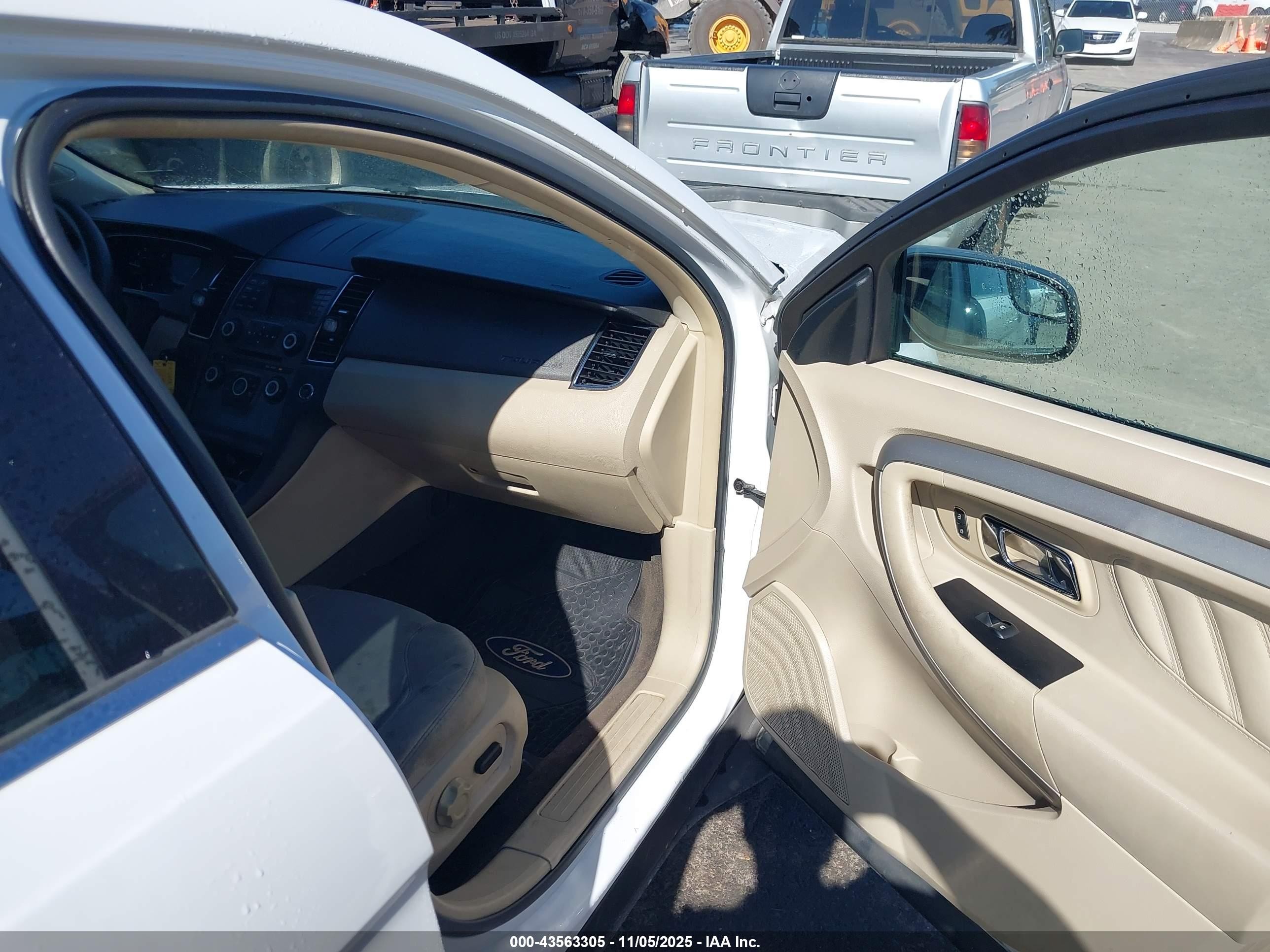 2013 Ford Taurus Se White vin: 1FAHP2D86DG170036