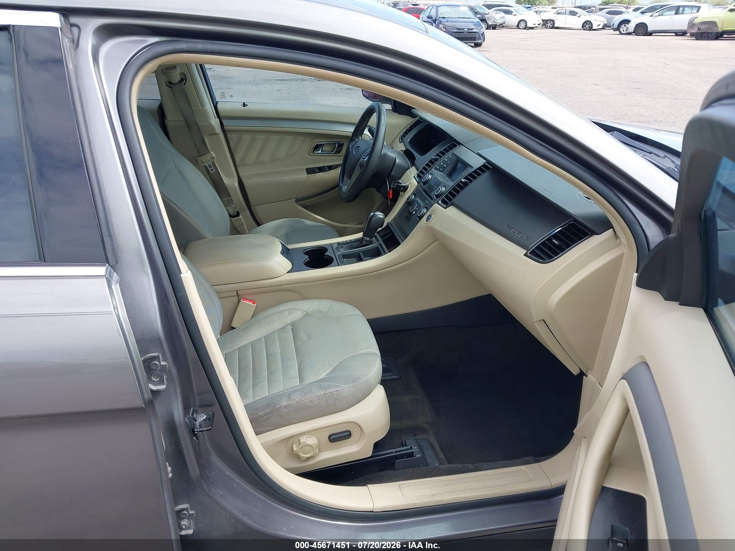 2013 Ford Taurus Se Серый vin: 1FAHP2D86DG181120