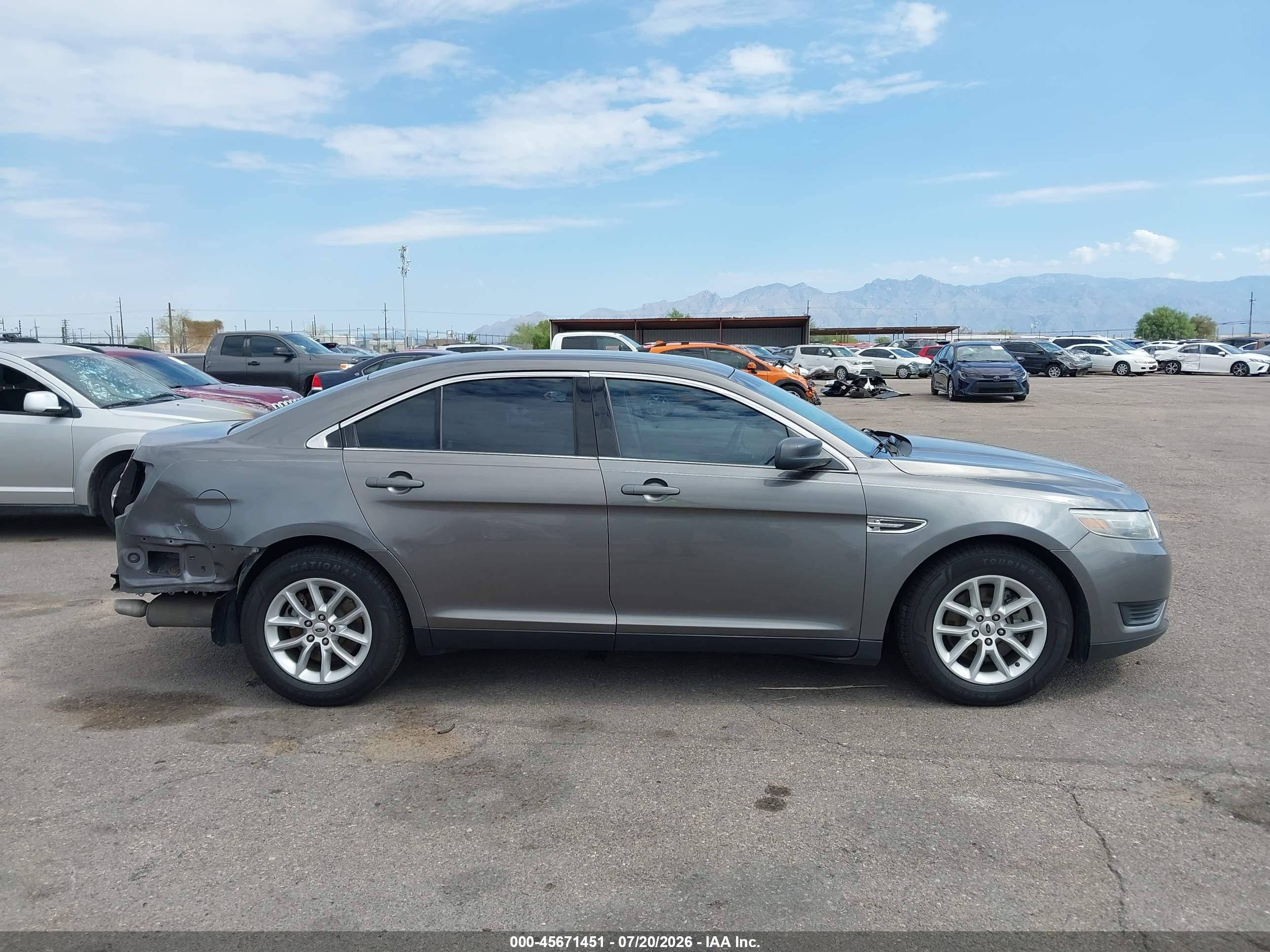 2013 Ford Taurus Se Серый vin: 1FAHP2D86DG181120