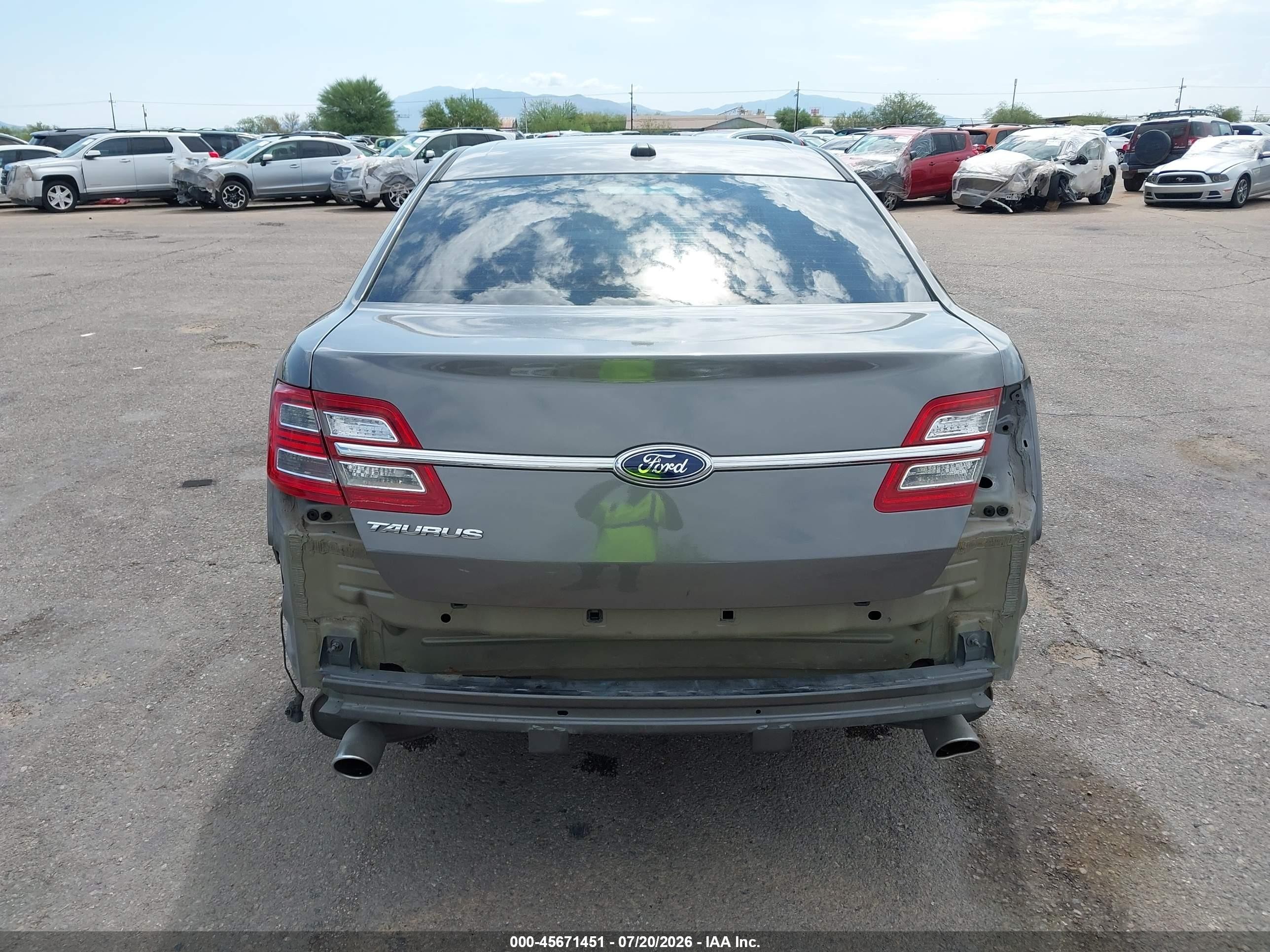 2013 Ford Taurus Se Серый vin: 1FAHP2D86DG181120