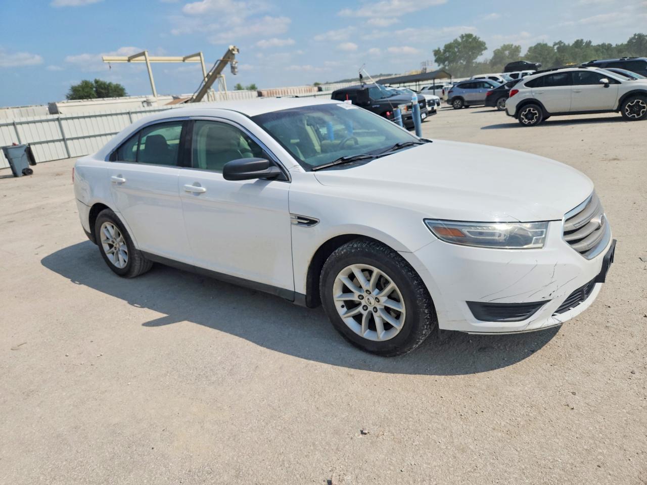 2013 Ford Taurus Se White vin: 1FAHP2D86DG221129