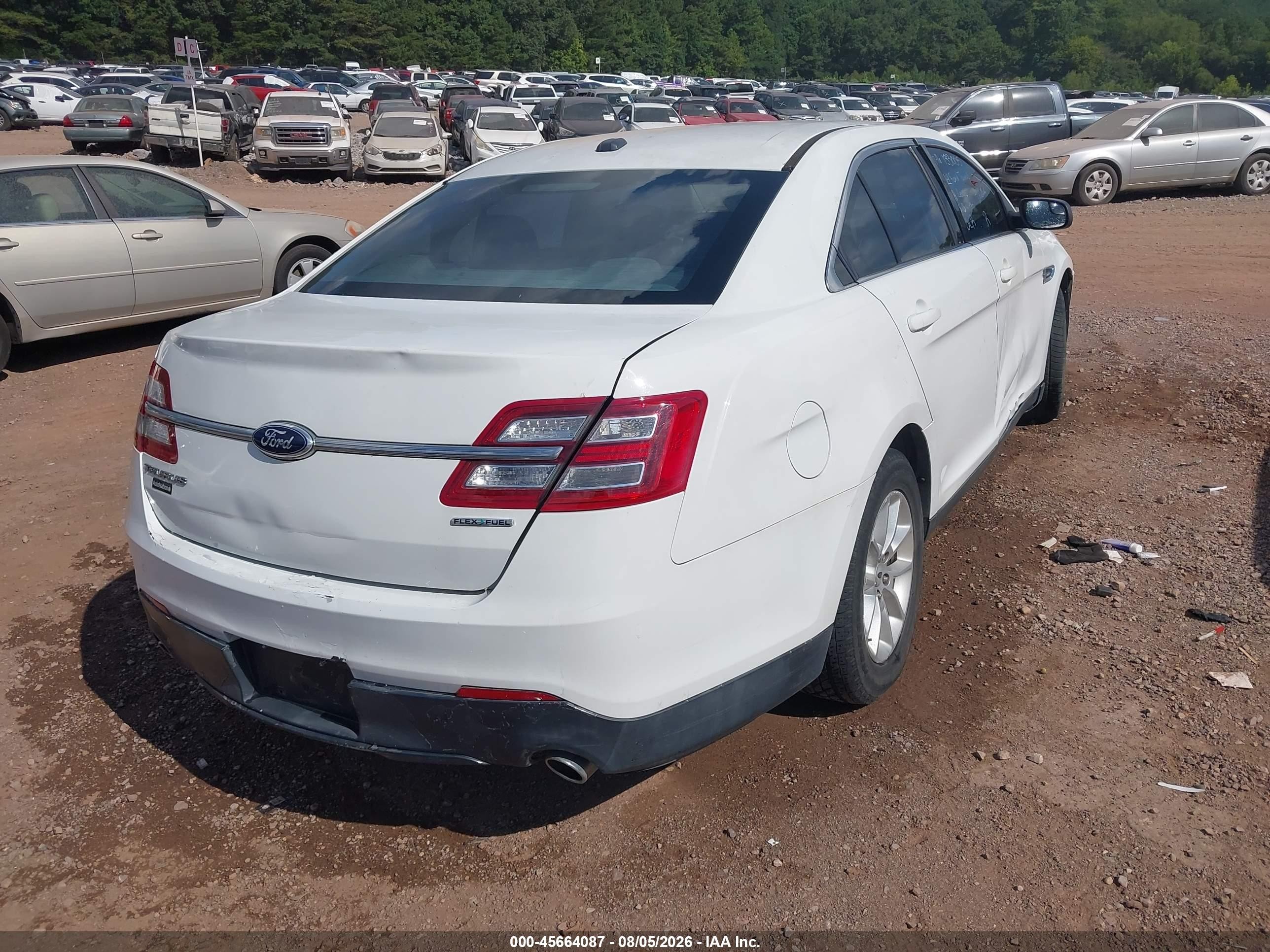 2014 Ford Taurus Se White vin: 1FAHP2D86EG133005