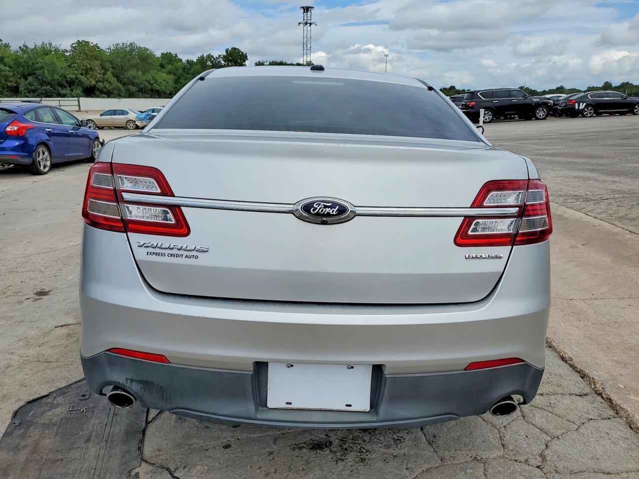 2015 Ford Taurus Se Silver vin: 1FAHP2D86FG121681