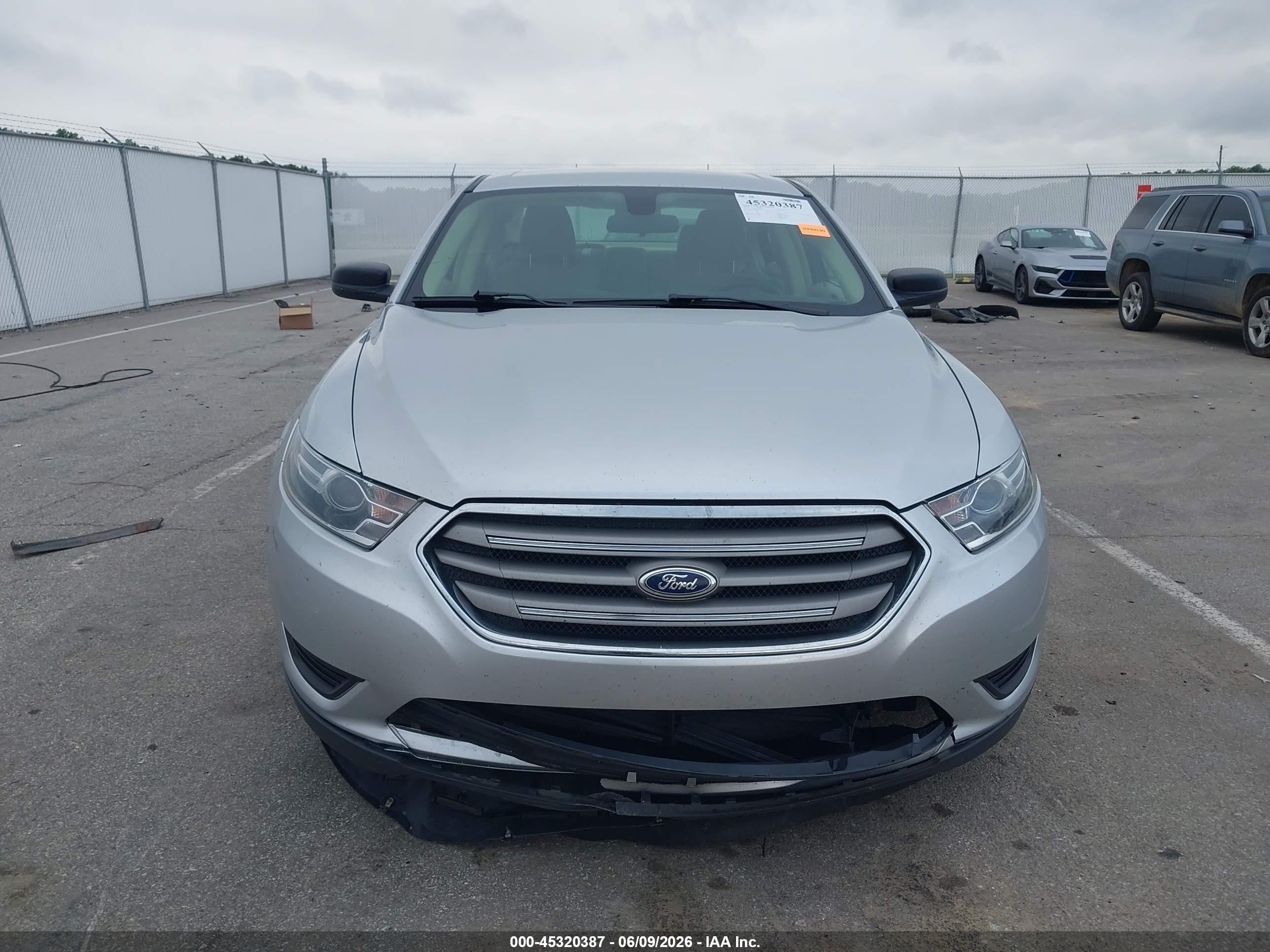 2015 Ford Taurus Se Silver vin: 1FAHP2D86FG172677